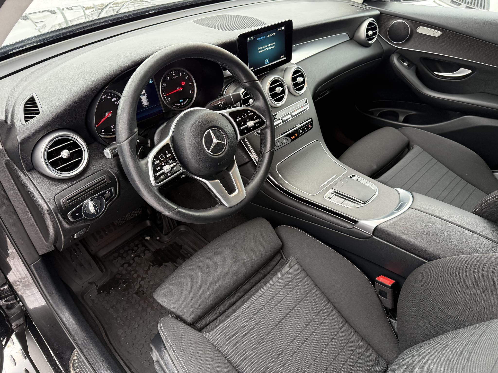 MERCEDES-BENZ GLC 200 4Matic 9G-TRONIC Mild hybrid drive Frissen szervizelt. Márkaszervizben!!