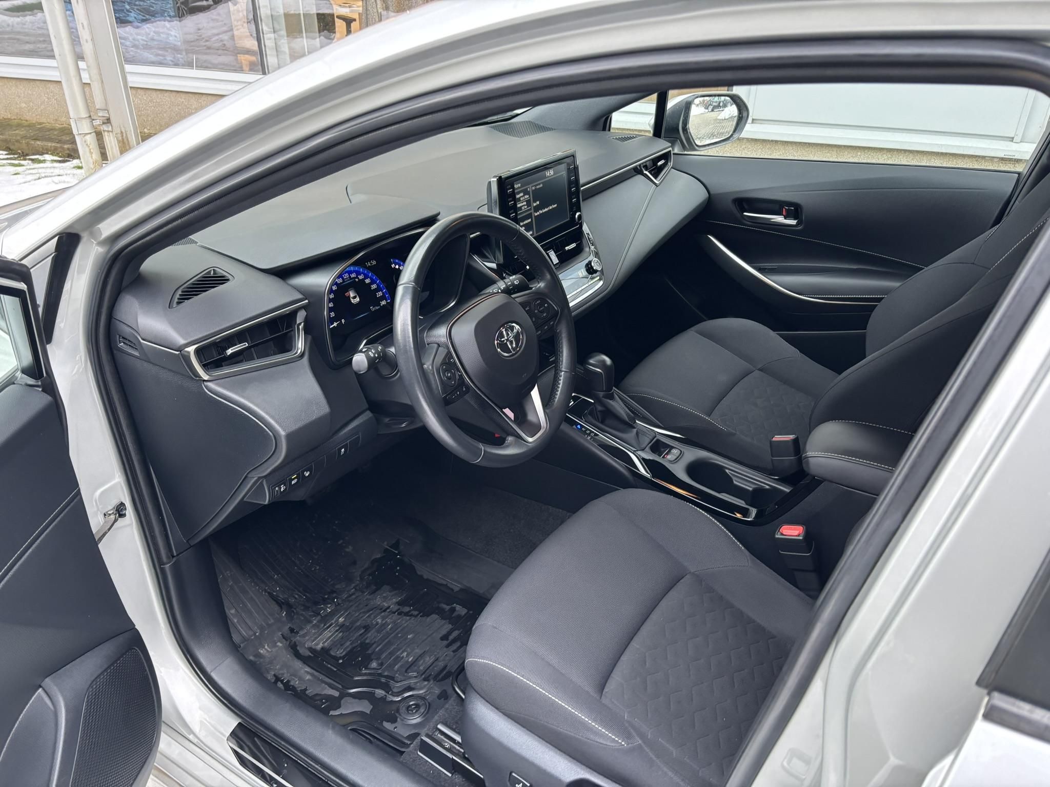 TOYOTA COROLLA 1.2T Comfort Style Tech CVT + 2 év Toyota Minősített Használt Autó Garancia