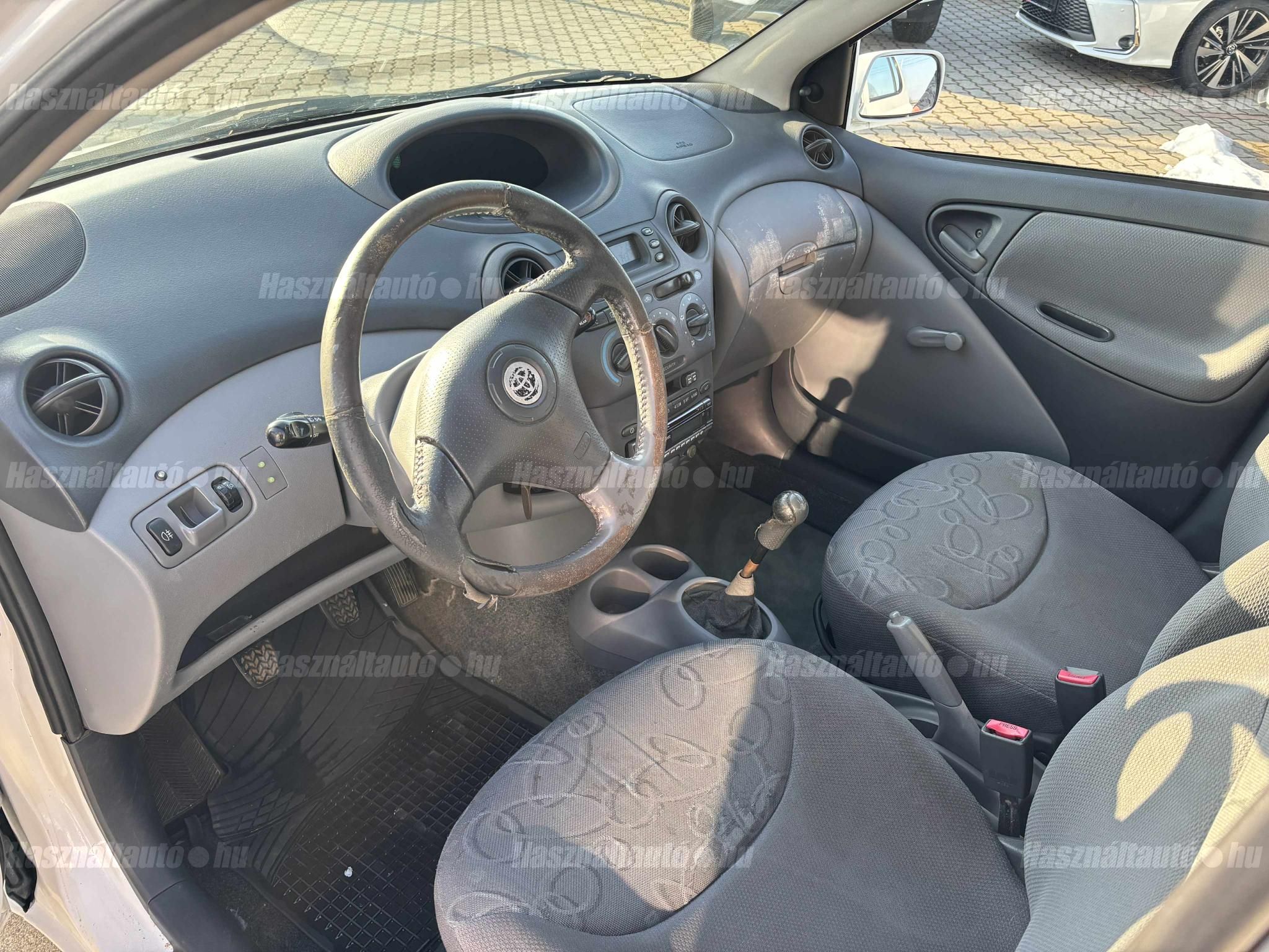 TOYOTA YARIS 1.0 Linea Sol Klímás - Bizományos értékesítés!