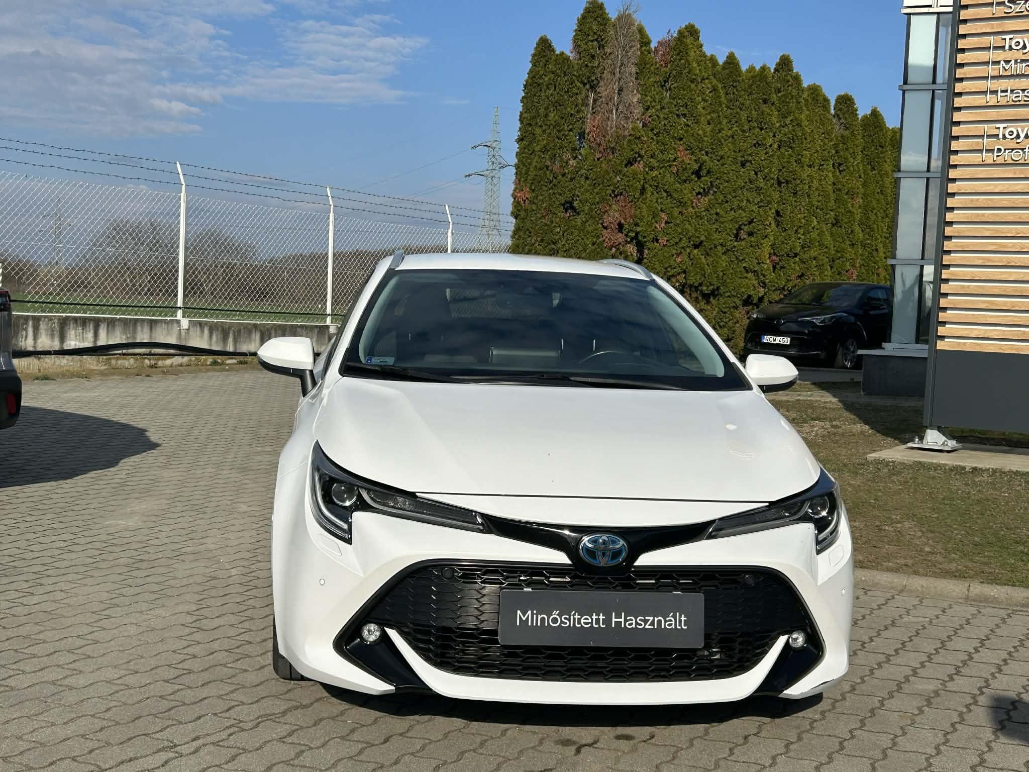 TOYOTA COROLLA Touring Sports 2.0 Hybrid Comfort Style Tech e-CVT +2 ÉV TOYOTA MINŐSÍTETT HASZNÁLT GARANCIA