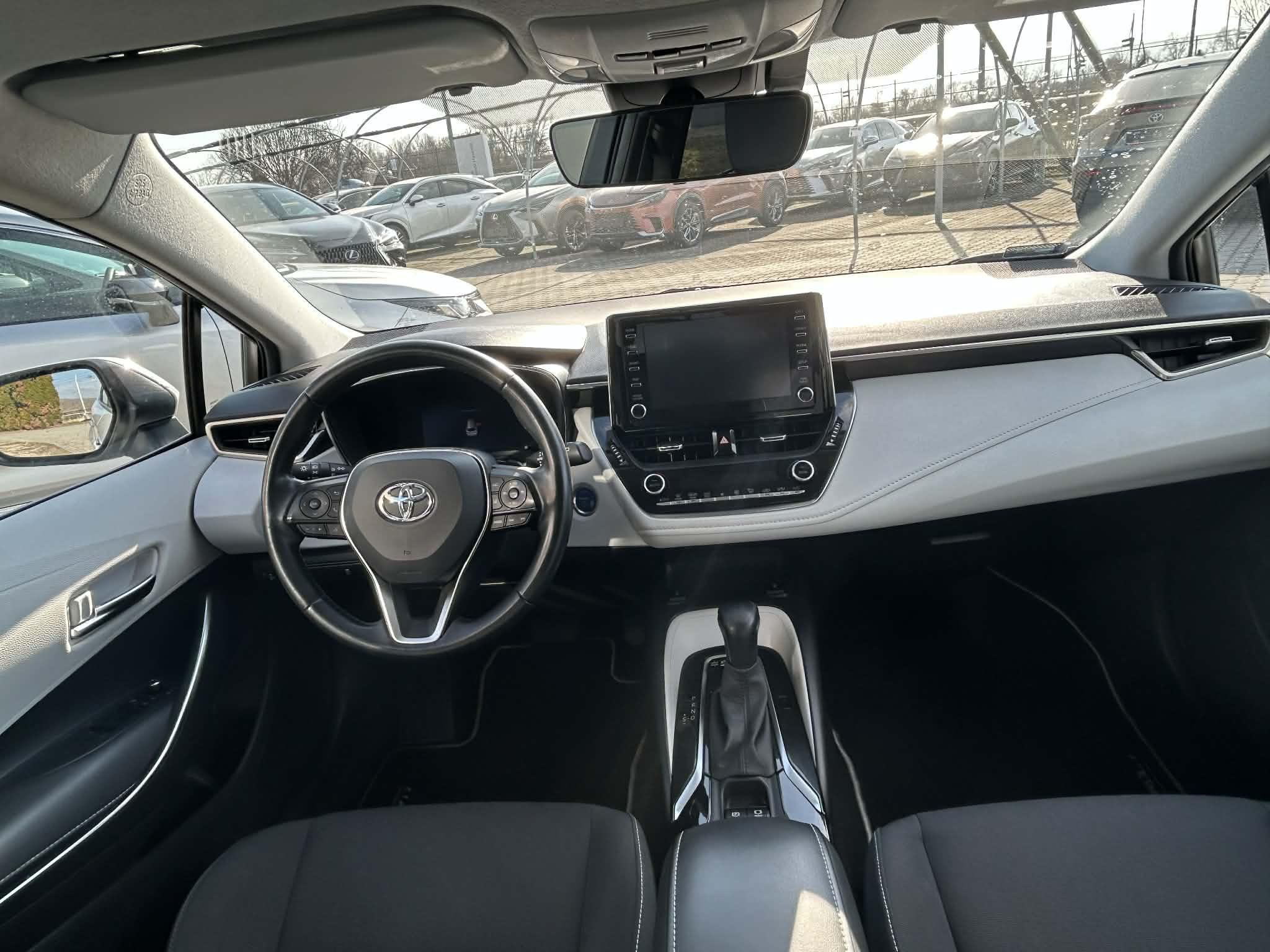 TOYOTA COROLLA Touring Sports 2.0 Hybrid Comfort Style Tech e-CVT +2 ÉV TOYOTA MINŐSÍTETT HASZNÁLT GARANCIA