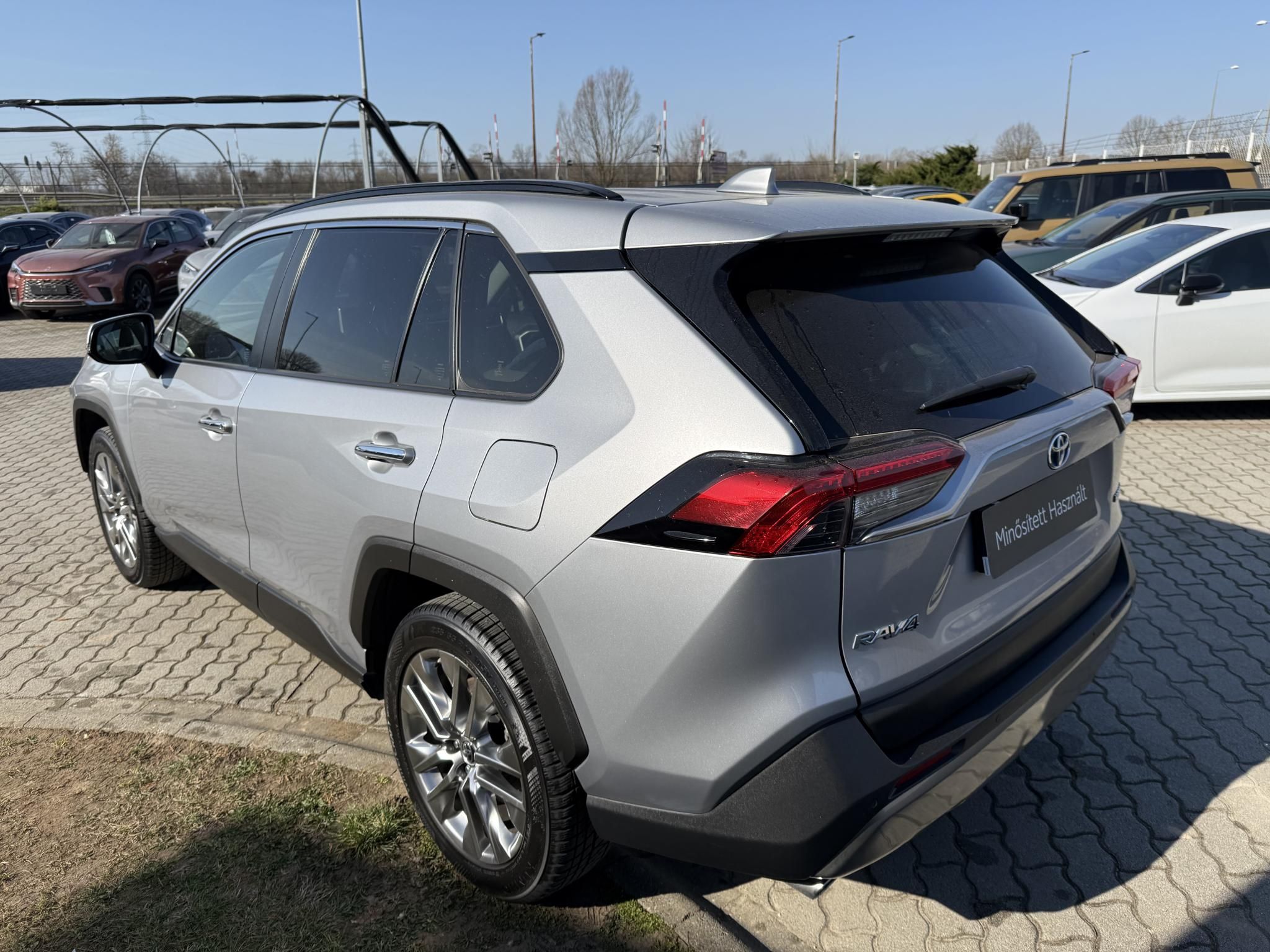 TOYOTA RAV 4 Rav4 2.5 Hybrid Executive e-CVT + 2 év Toyota Minősített Használt Autó Garancia
