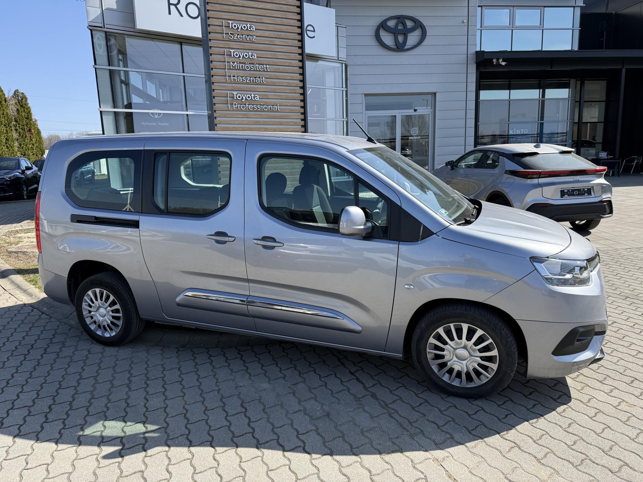 TOYOTA PROACE City Verso 1.2T Shuttle L2H1 + 2 év Toyota Minősített Használt Autó Garancia