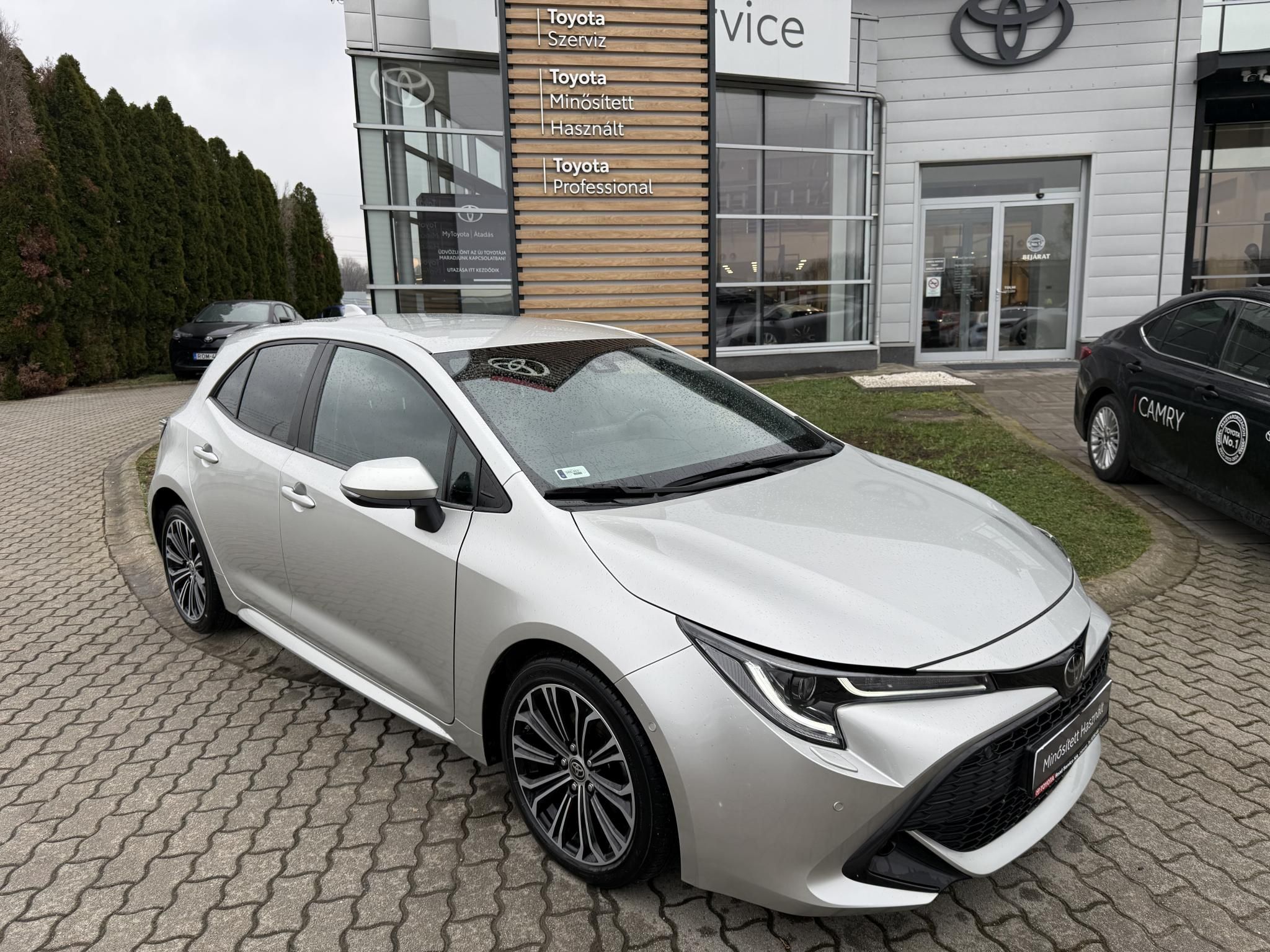 TOYOTA COROLLA 1.2T Comfort Style Tech CVT + 2 év Toyota Minősített Használt Autó Garancia