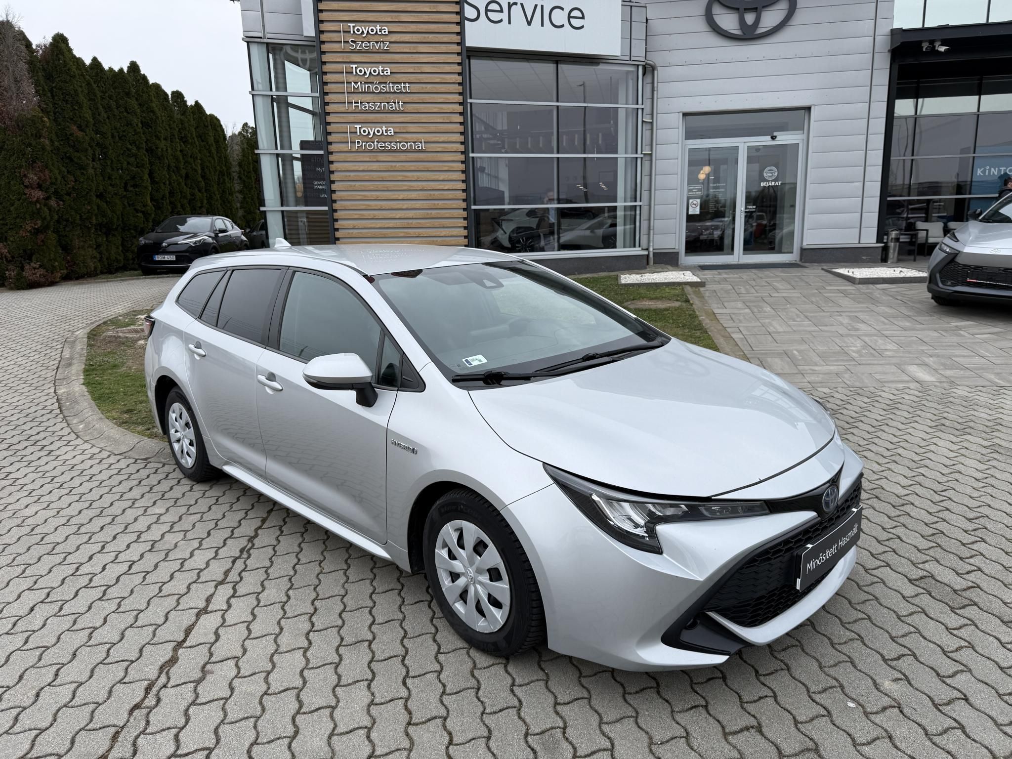 TOYOTA COROLLA Touring Sports 1.8 Hybrid Comfort Business e-CVT + 2 év Toyota Minősített Használt Autó Garancia