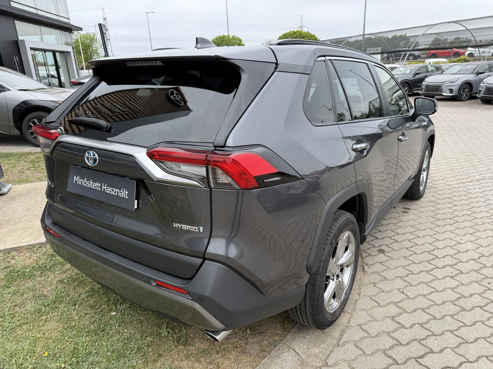 TOYOTA RAV 4 Rav4 2.5 Hybrid Executive e-CVT + 2 év Toyota Minősített Használt Autó Garancia