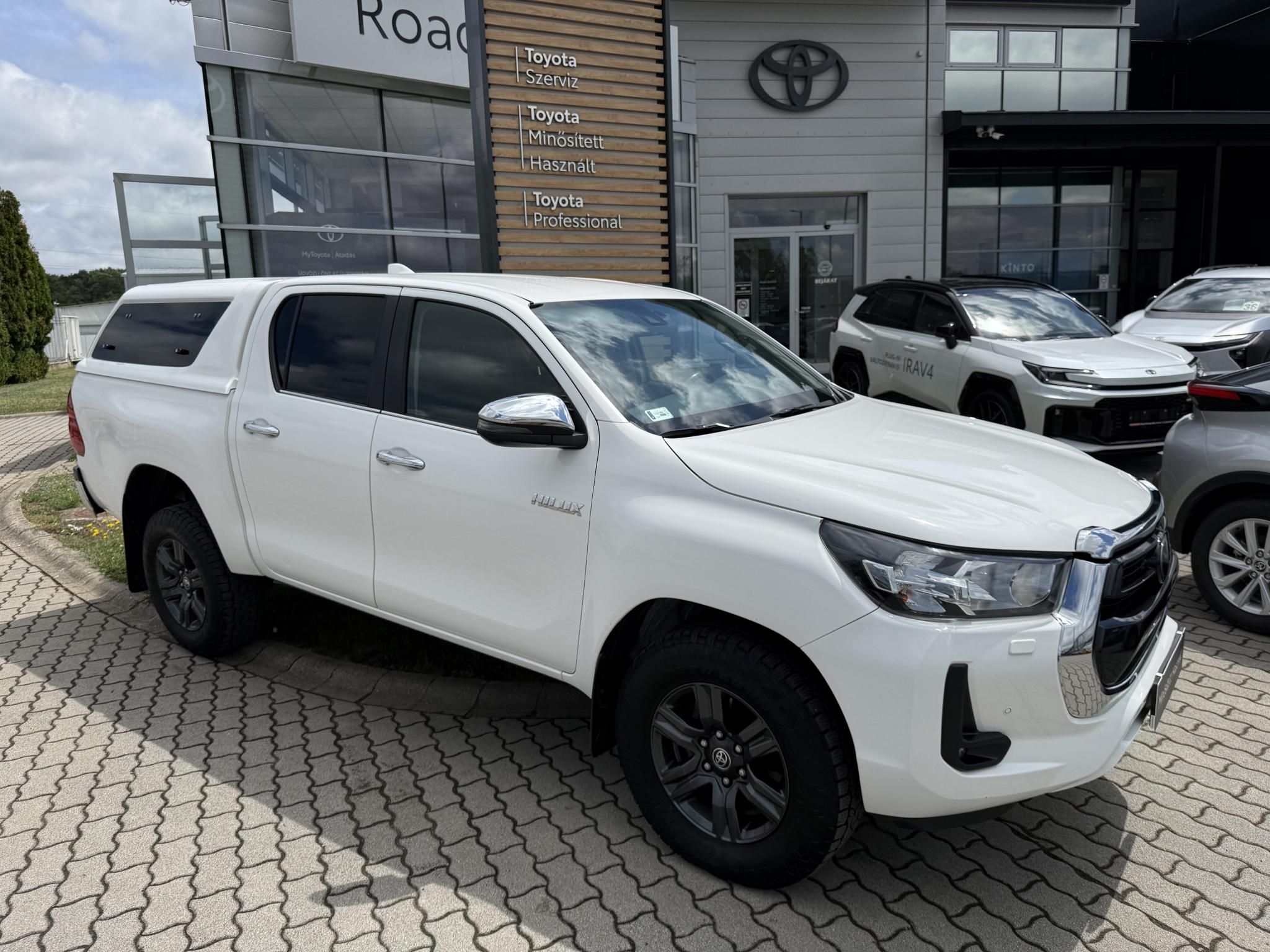 TOYOTA HILUX 2.8 D-4D 4x4 Double Active