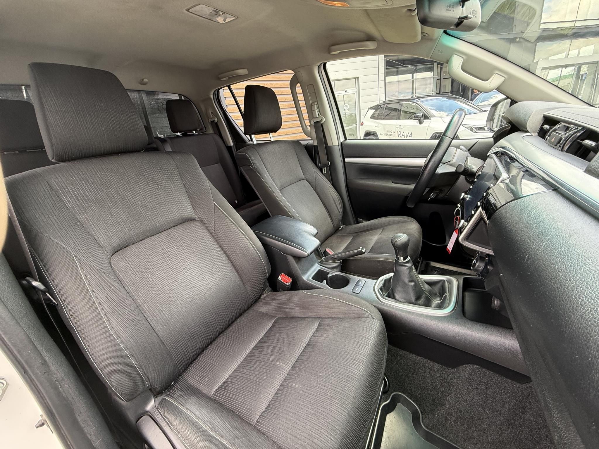 TOYOTA HILUX 2.8 D-4D 4x4 Double Active