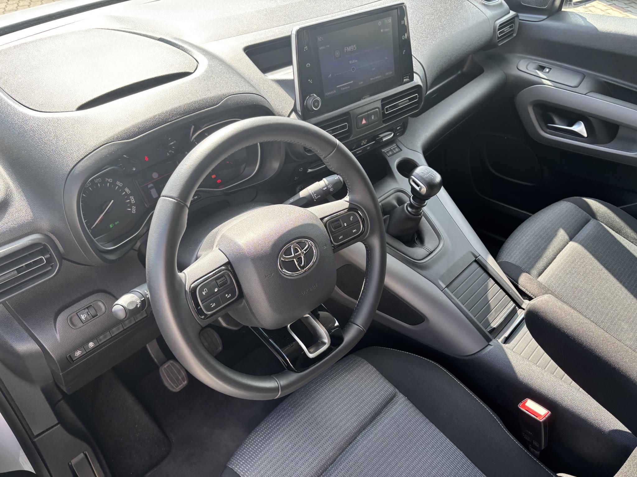 TOYOTA PROACE City Verso 1.2T Family L1H1