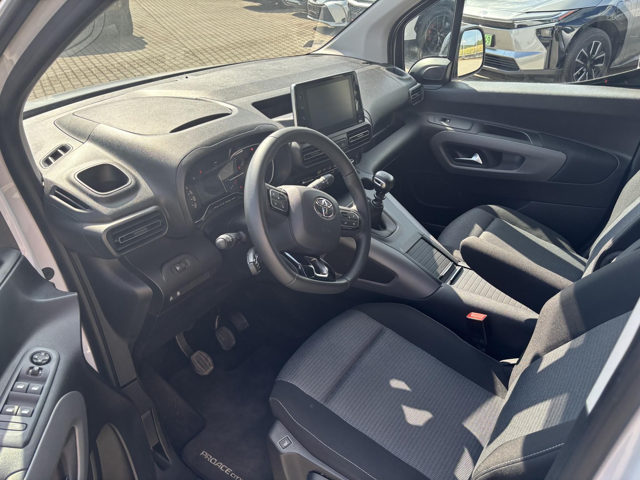 TOYOTA PROACE City Verso 1.2T Family L1H1