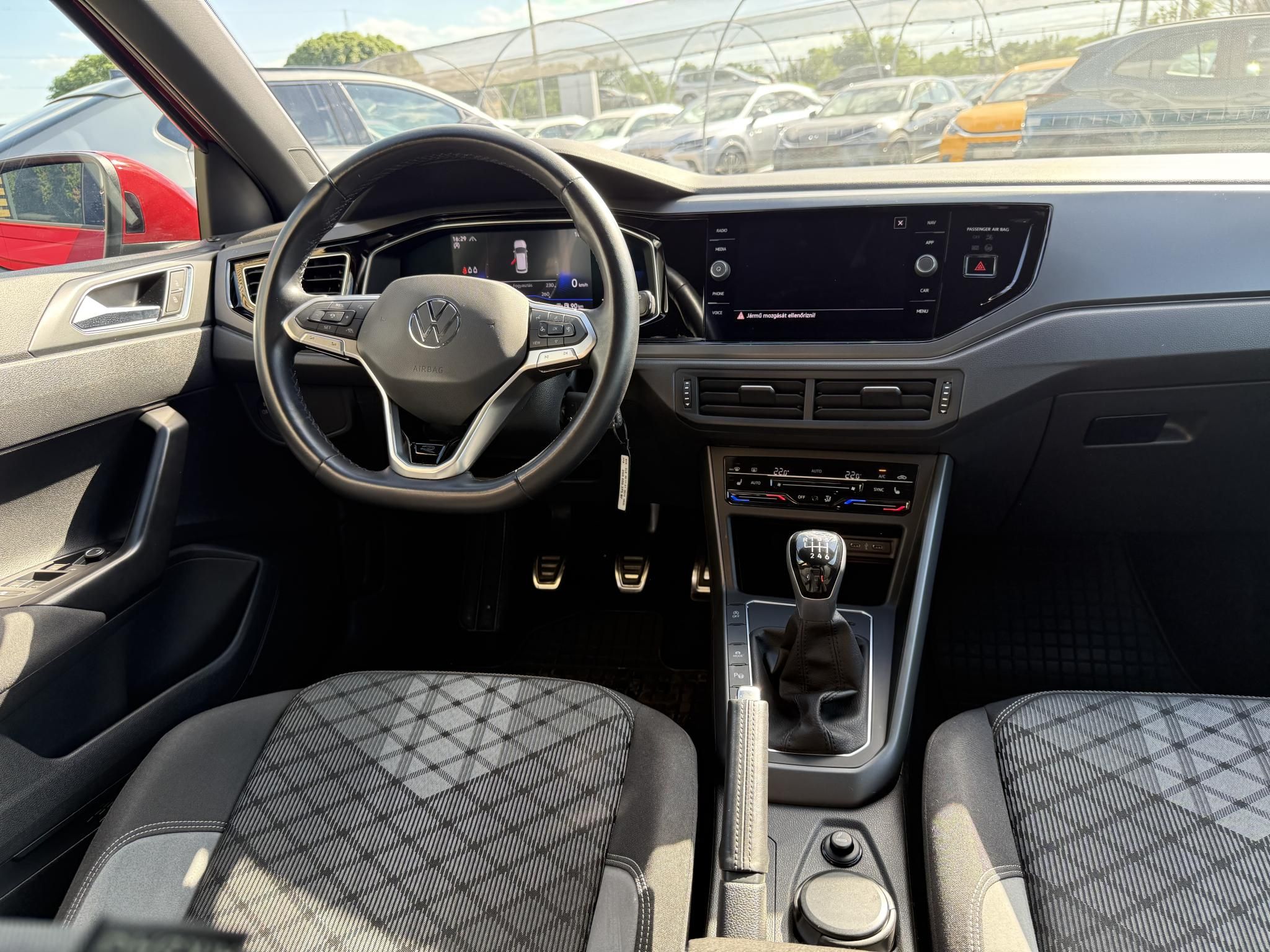 VOLKSWAGEN TAIGO 1.0 TSI R-Line