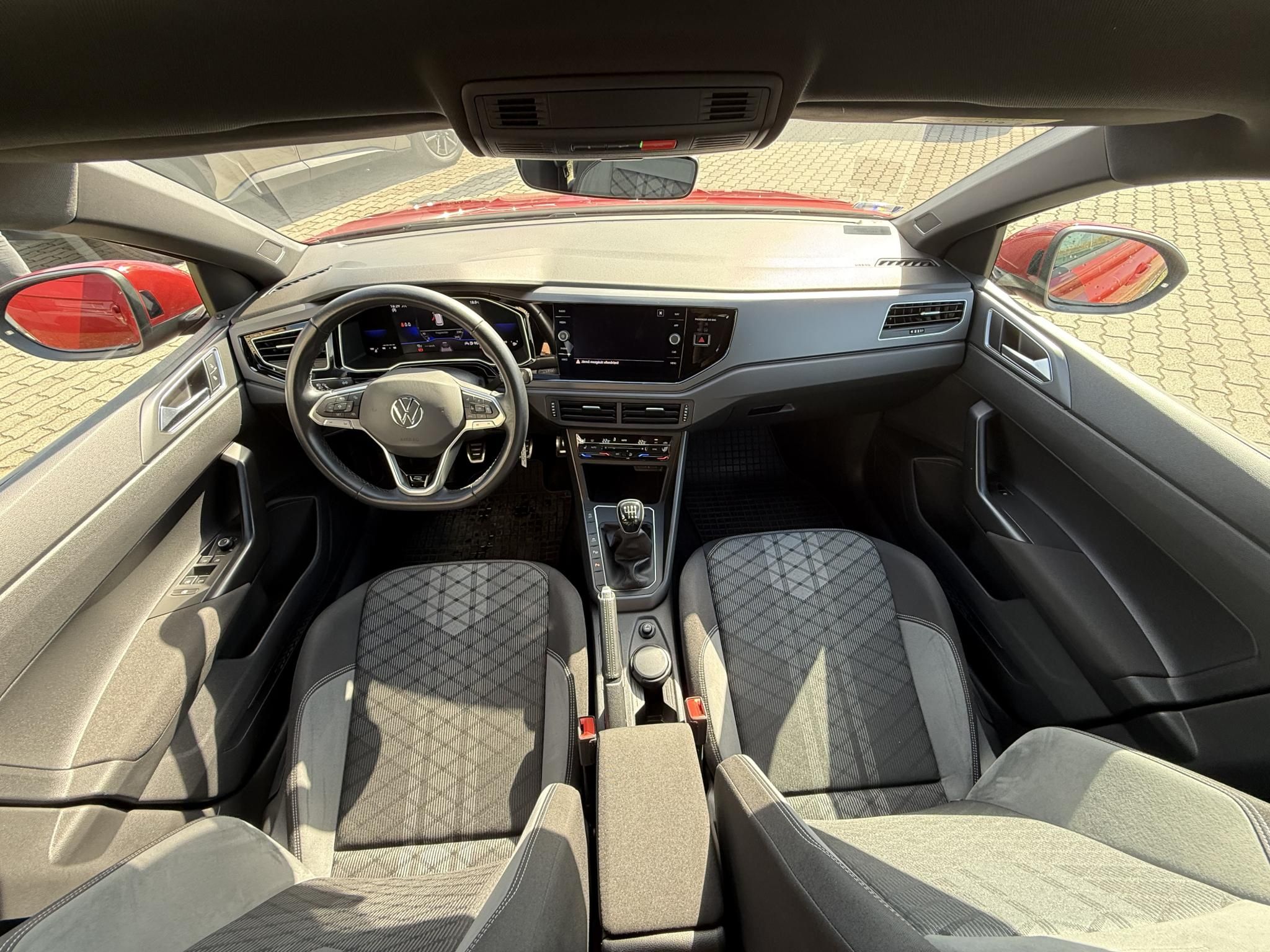 VOLKSWAGEN TAIGO 1.0 TSI R-Line