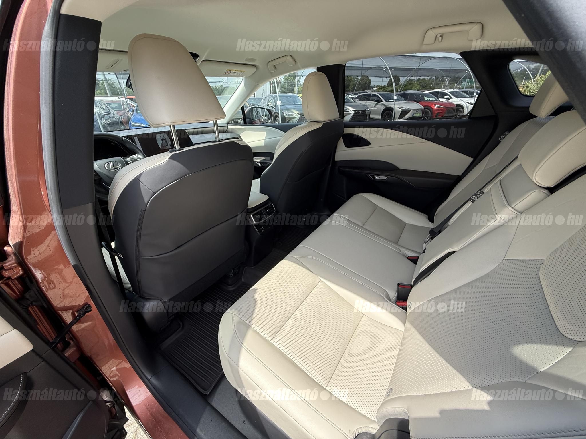LEXUS RX 450h+ Prestige Plus e-CVT + 2 év Lexus Select Garancia