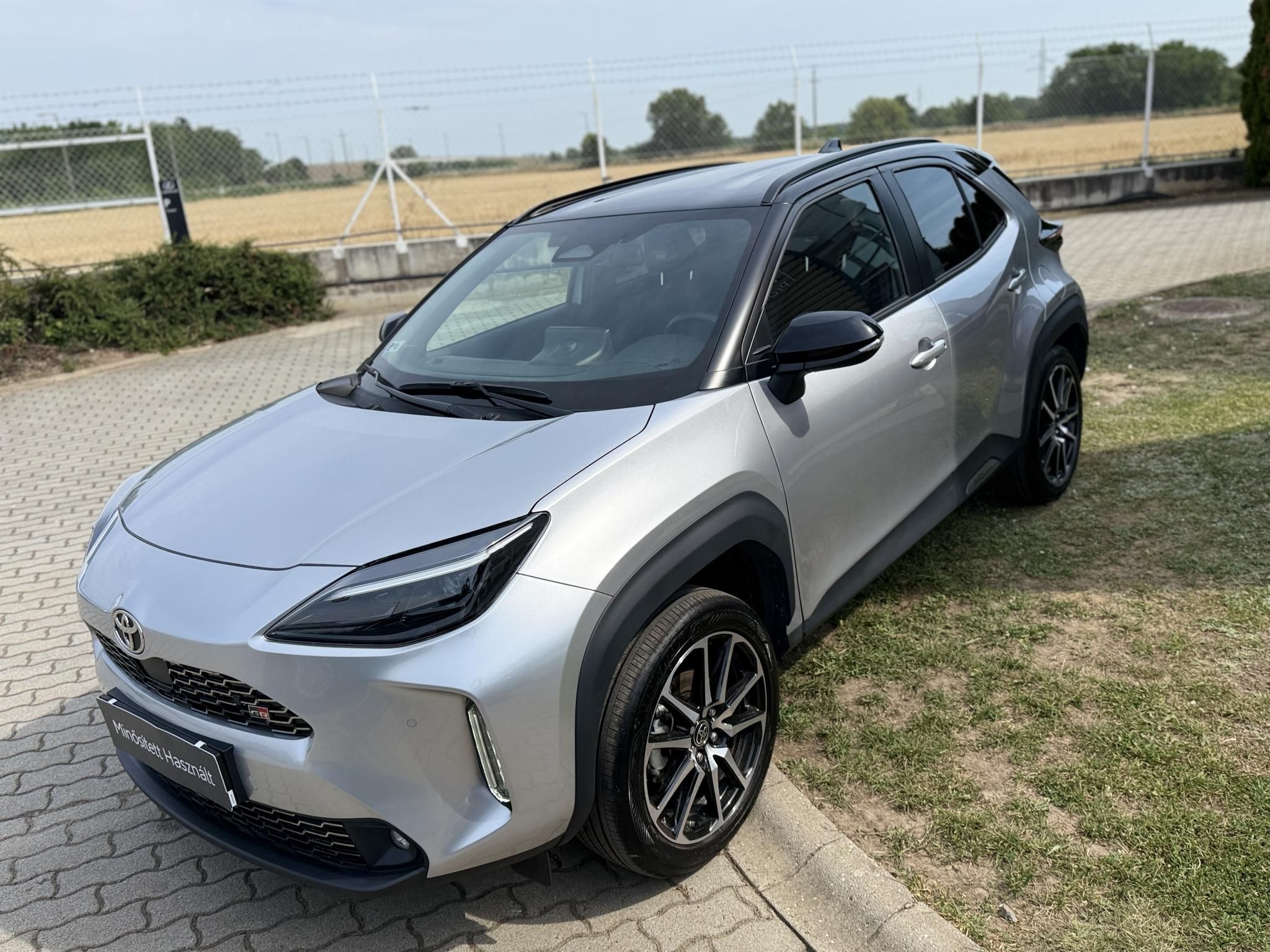 TOYOTA YARIS CROSS 1.5 Hybrid GR Sport e-CVT