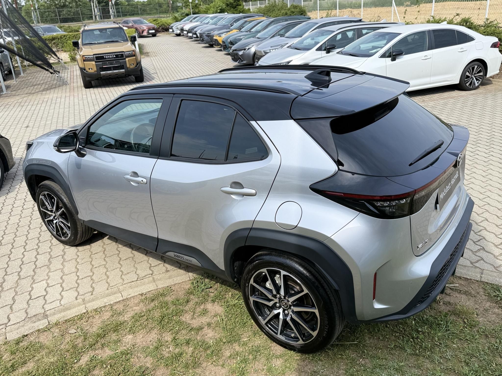 TOYOTA YARIS CROSS 1.5 Hybrid GR Sport e-CVT