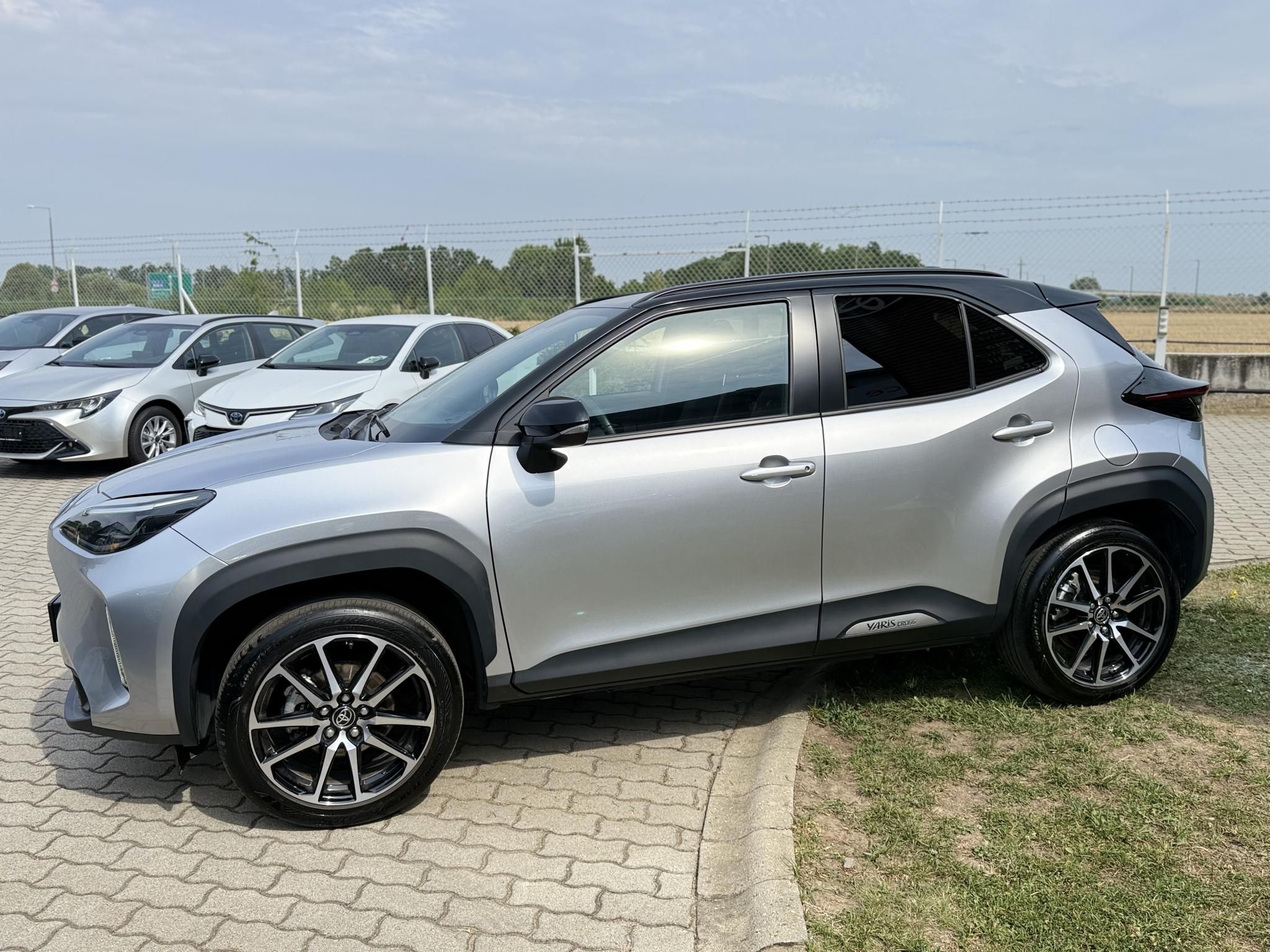TOYOTA YARIS CROSS 1.5 Hybrid GR Sport e-CVT