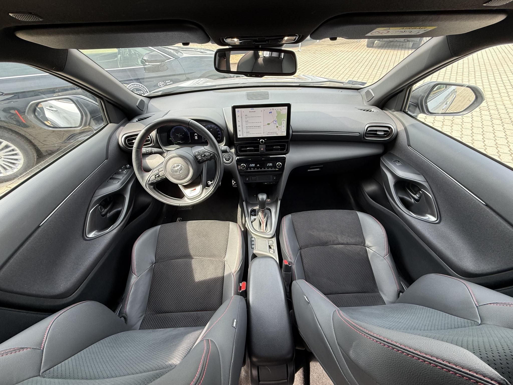 TOYOTA YARIS CROSS 1.5 Hybrid GR Sport e-CVT