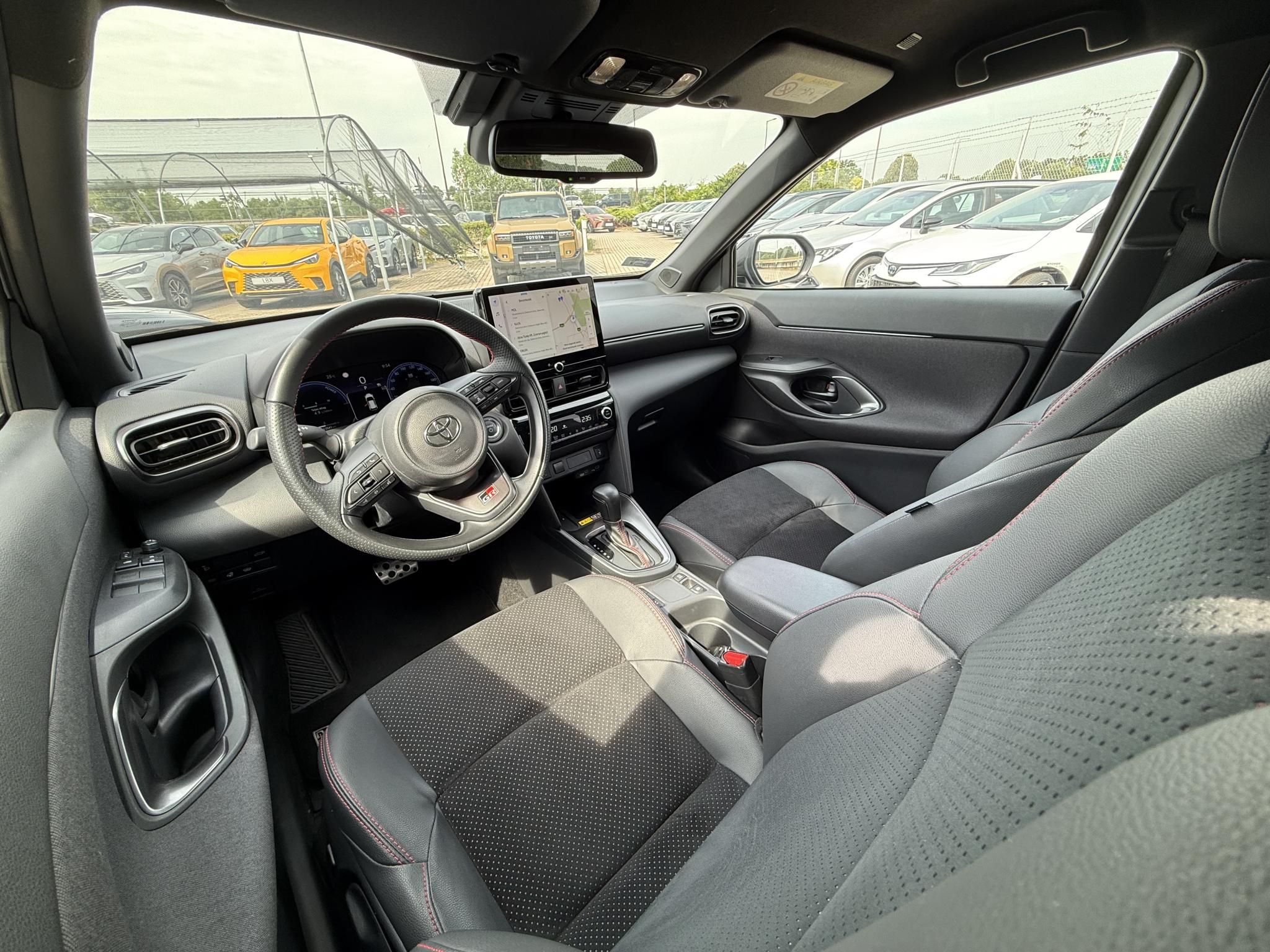 TOYOTA YARIS CROSS 1.5 Hybrid GR Sport e-CVT