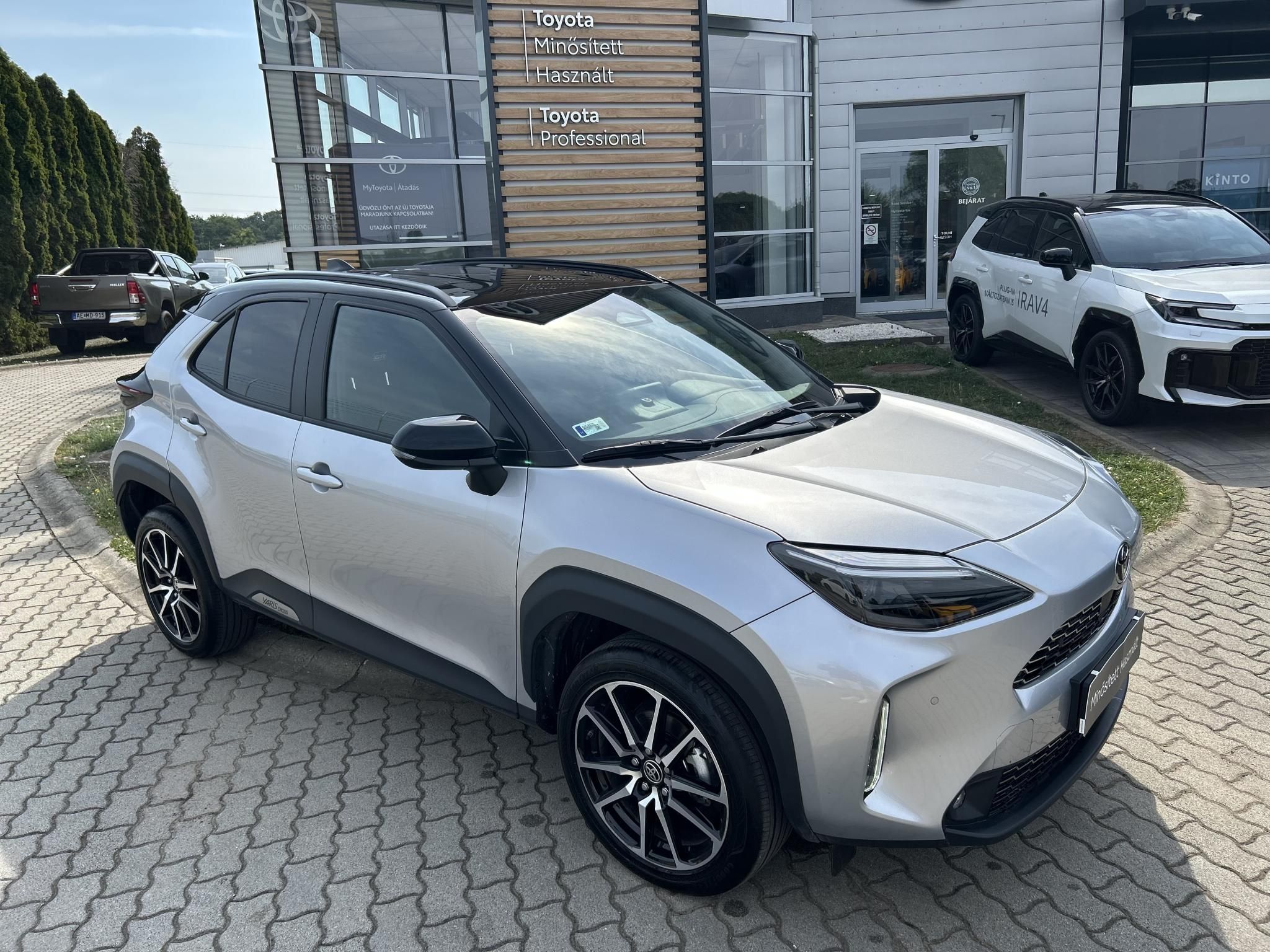 TOYOTA YARIS CROSS 1.5 Hybrid GR Sport e-CVT