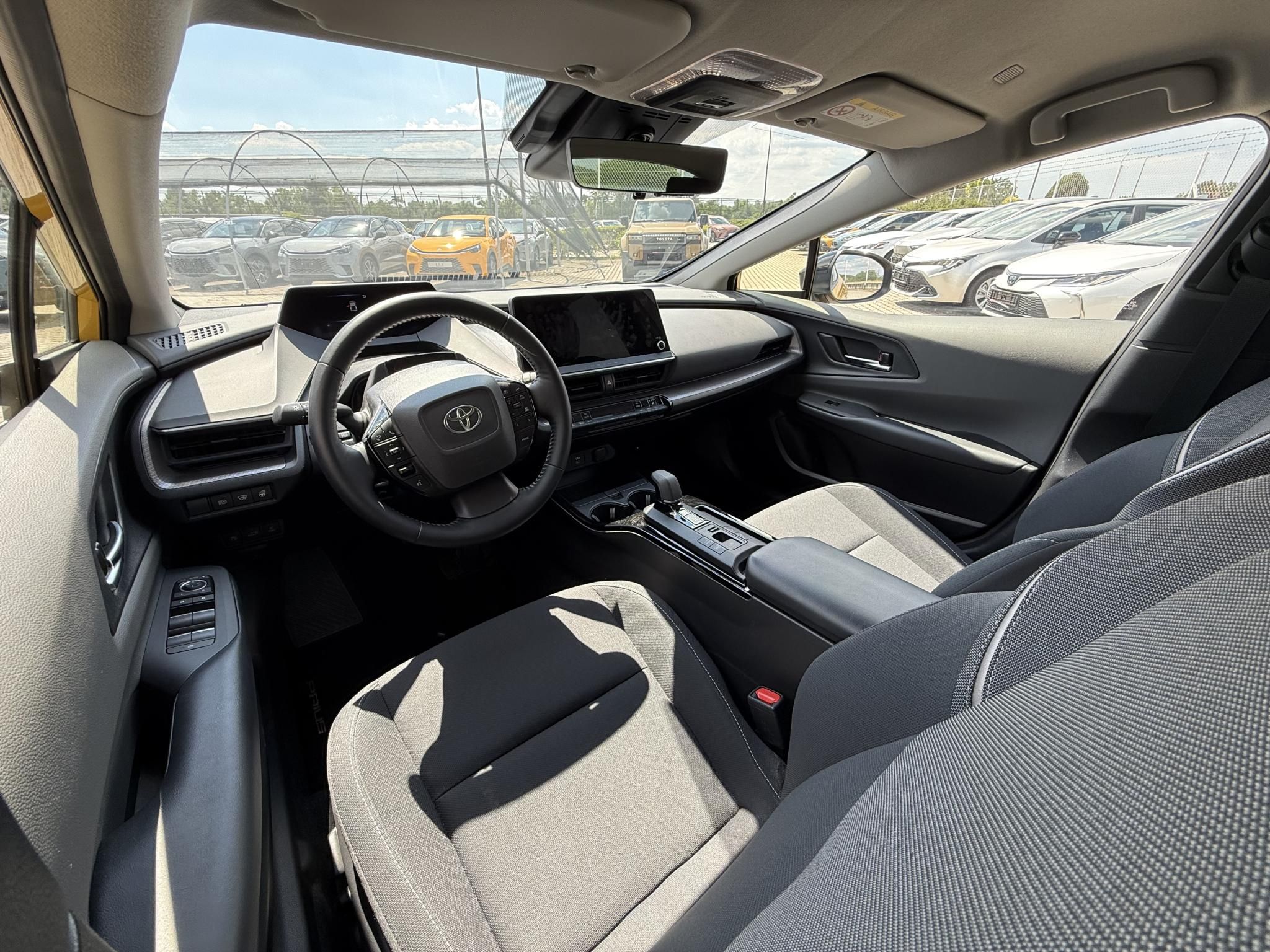 TOYOTA PRIUS 2.0 PHEV Prestige e-CVT + 2 év Toyota Minősített Használt Autó Garancia