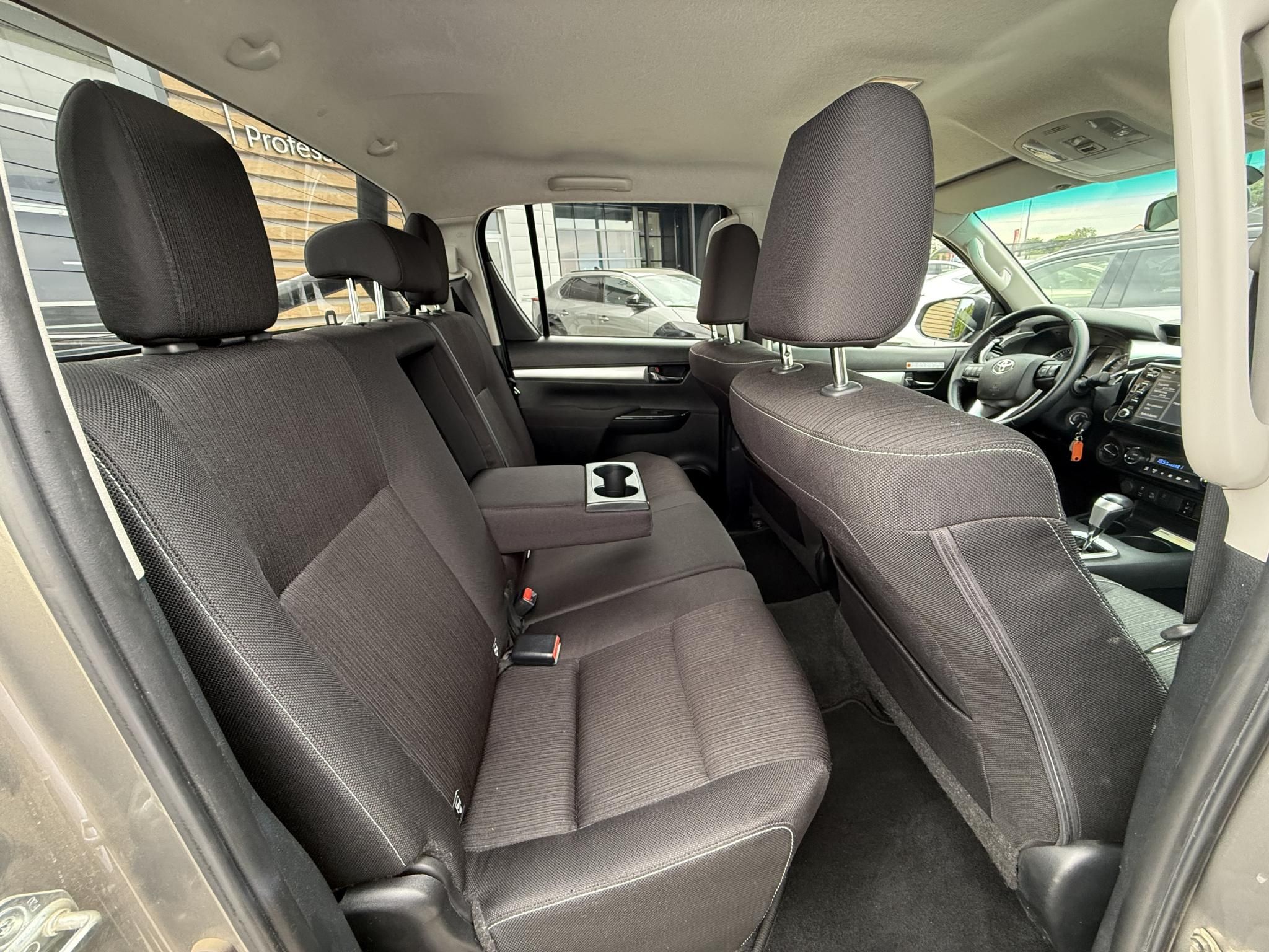 TOYOTA HILUX 2.8 D-4D 4x4 Double Active (Automata)