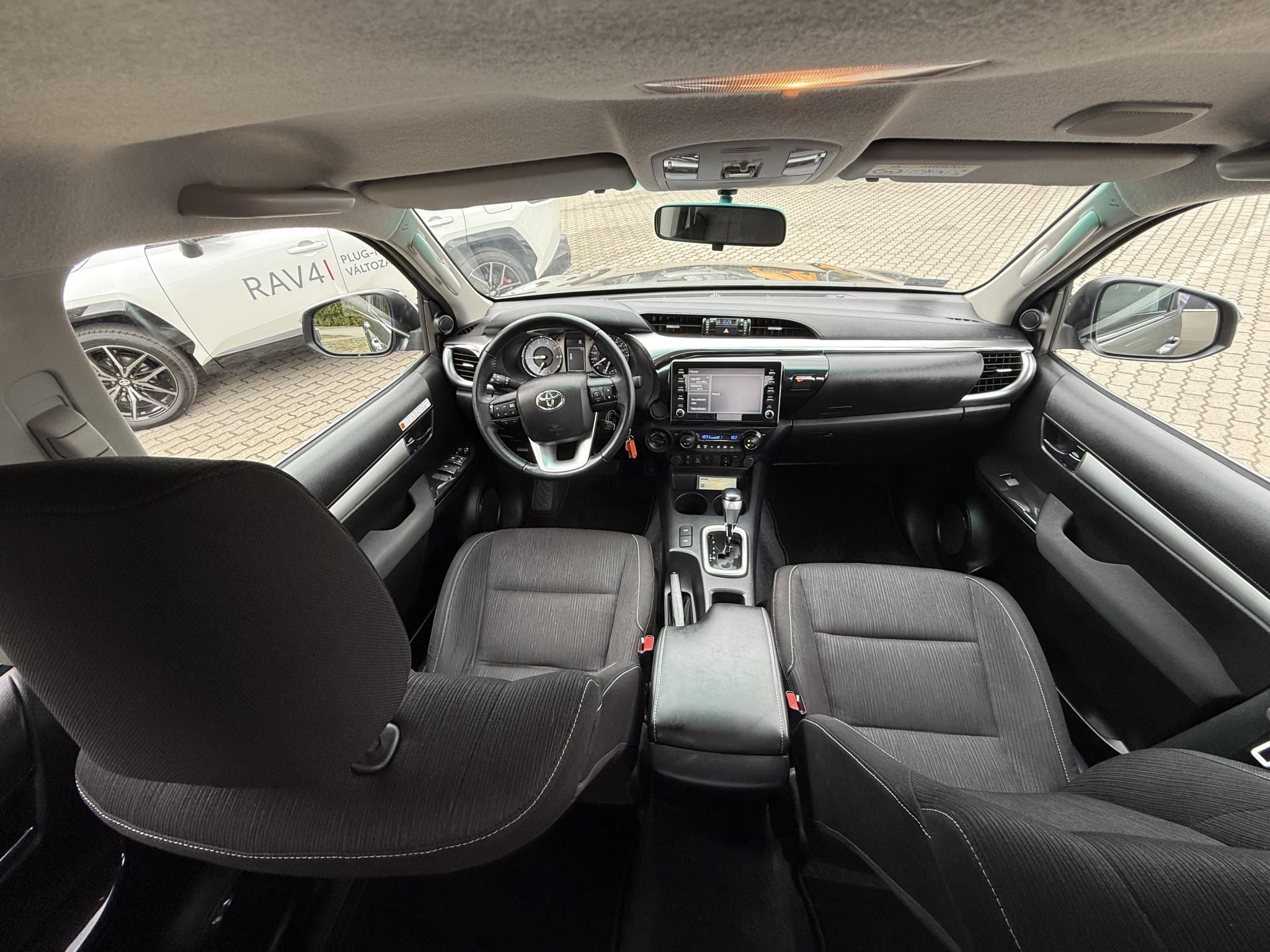 TOYOTA HILUX 2.8 D-4D 4x4 Double Active (Automata)
