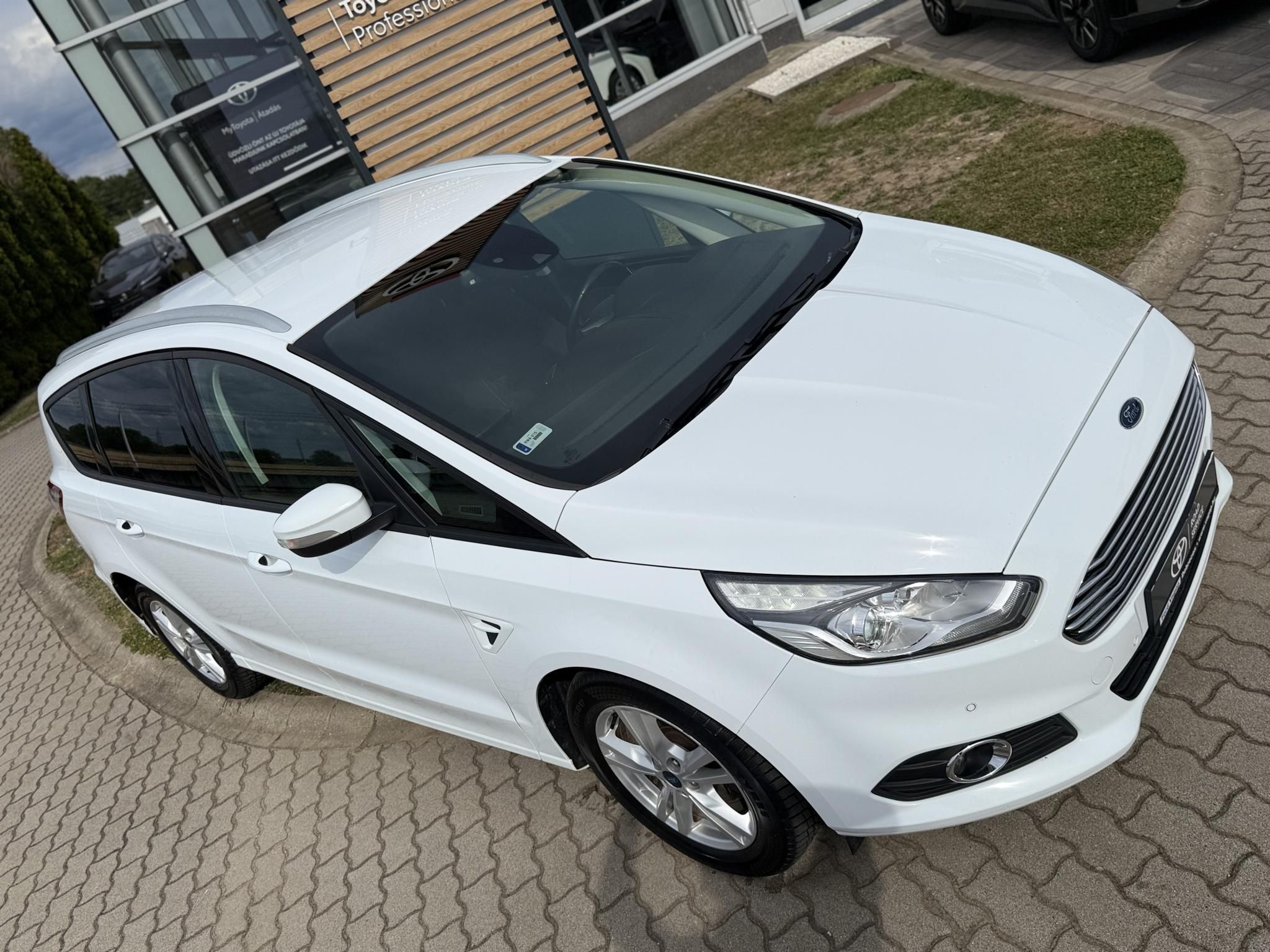 FORD S-MAX 1.5 EcoBoost Business Plus [7 személy]