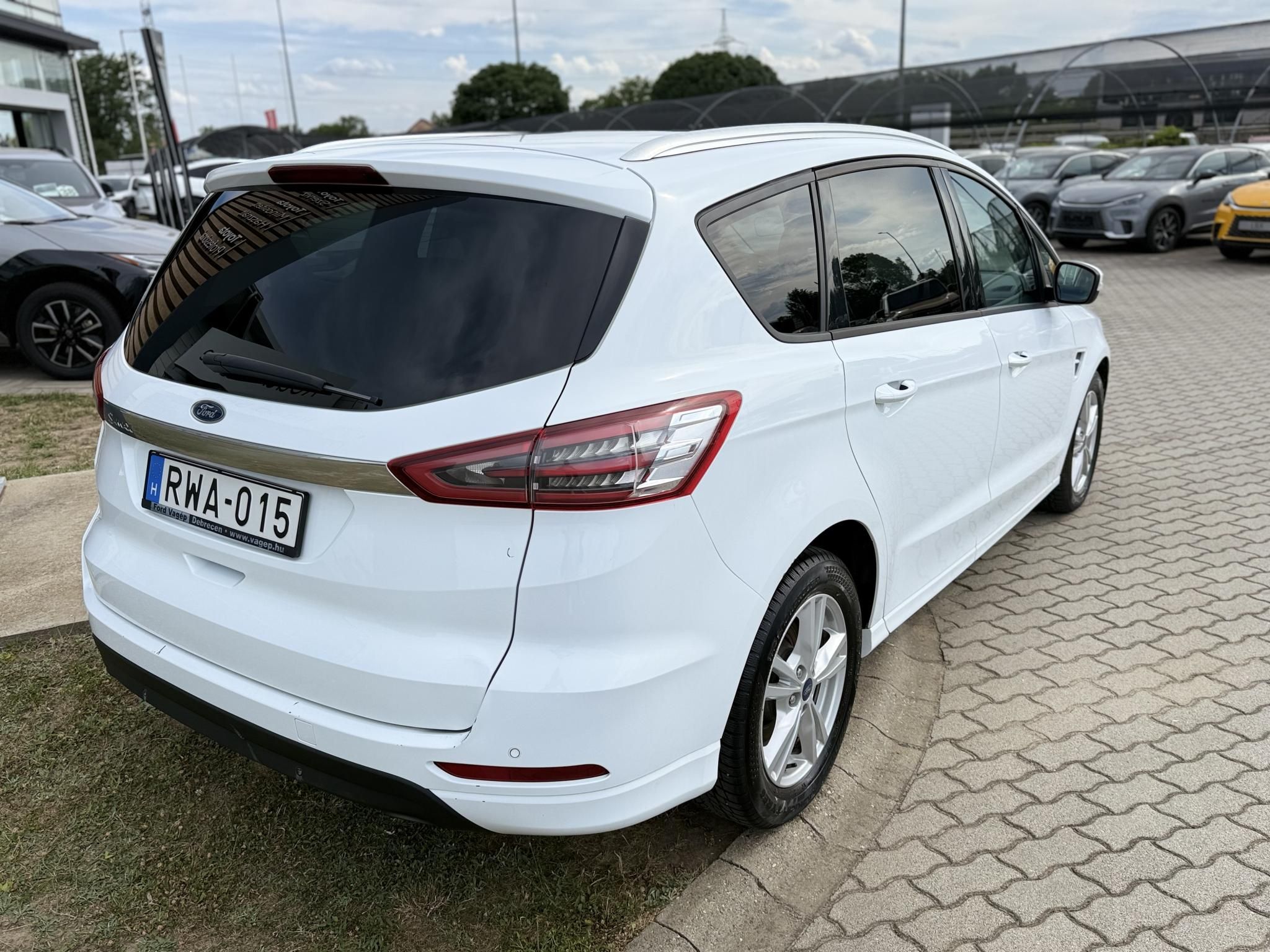 FORD S-MAX 1.5 EcoBoost Business Plus [7 személy]