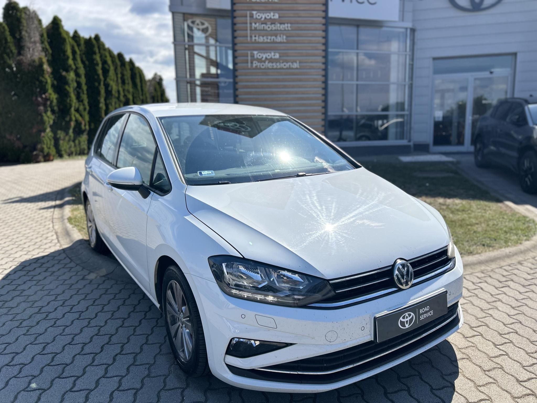 VOLKSWAGEN GOLF SPORTSVAN 1.5 TSI ACT Comfortline