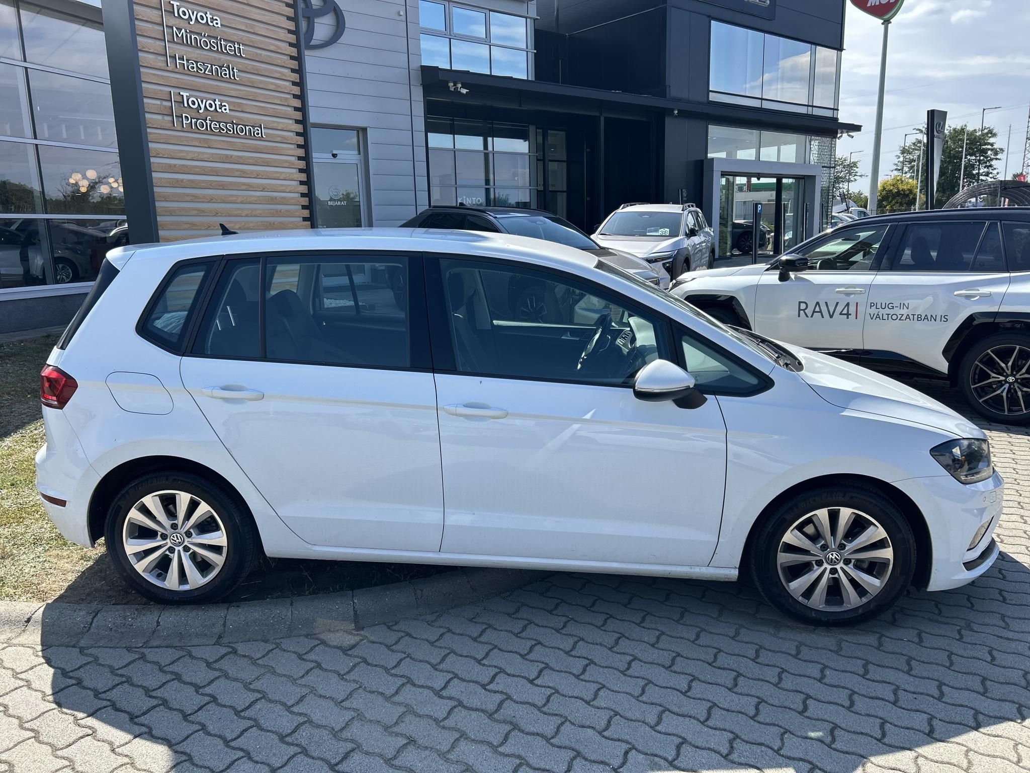VOLKSWAGEN GOLF SPORTSVAN 1.5 TSI ACT Comfortline