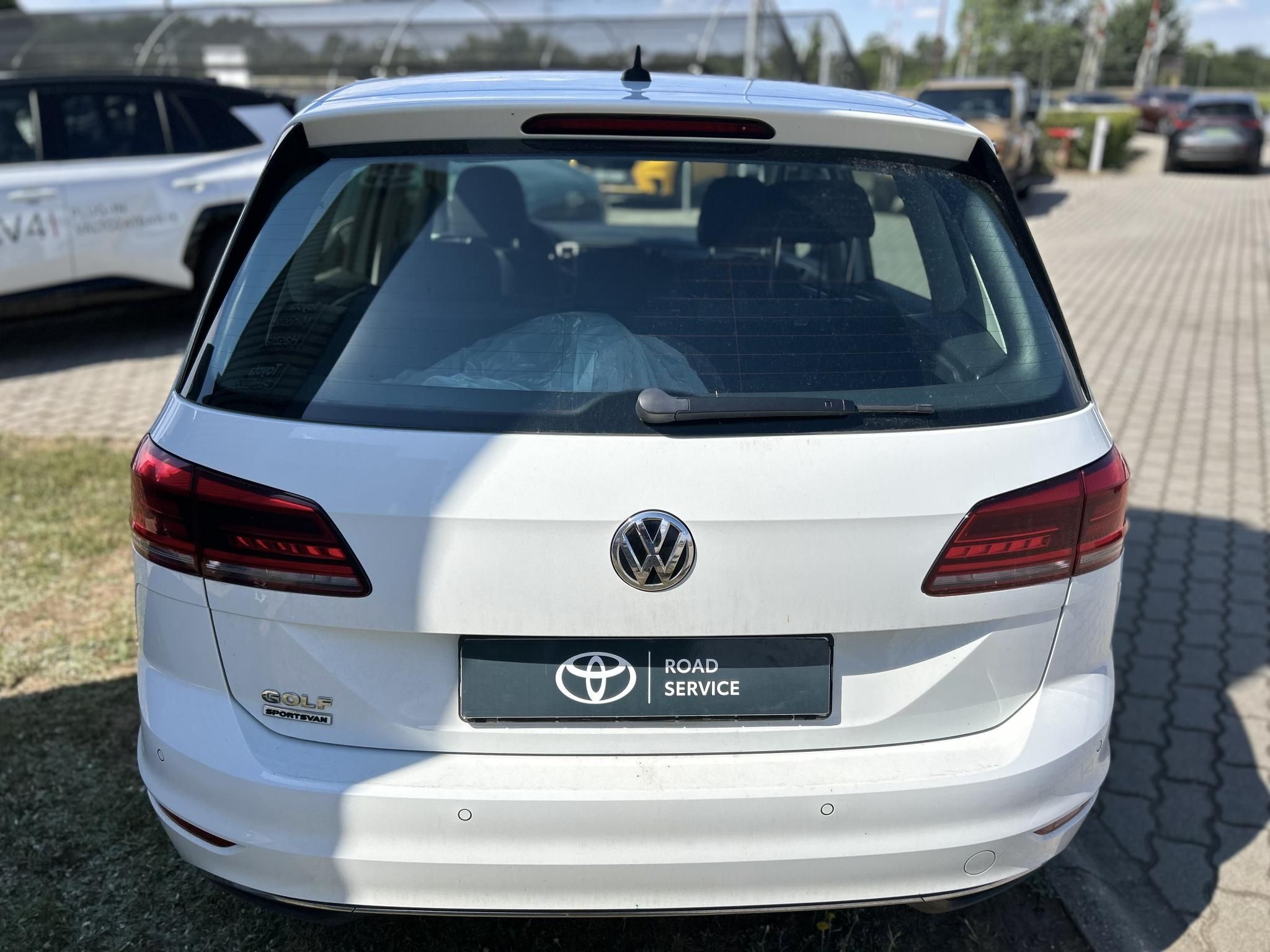 VOLKSWAGEN GOLF SPORTSVAN 1.5 TSI ACT Comfortline