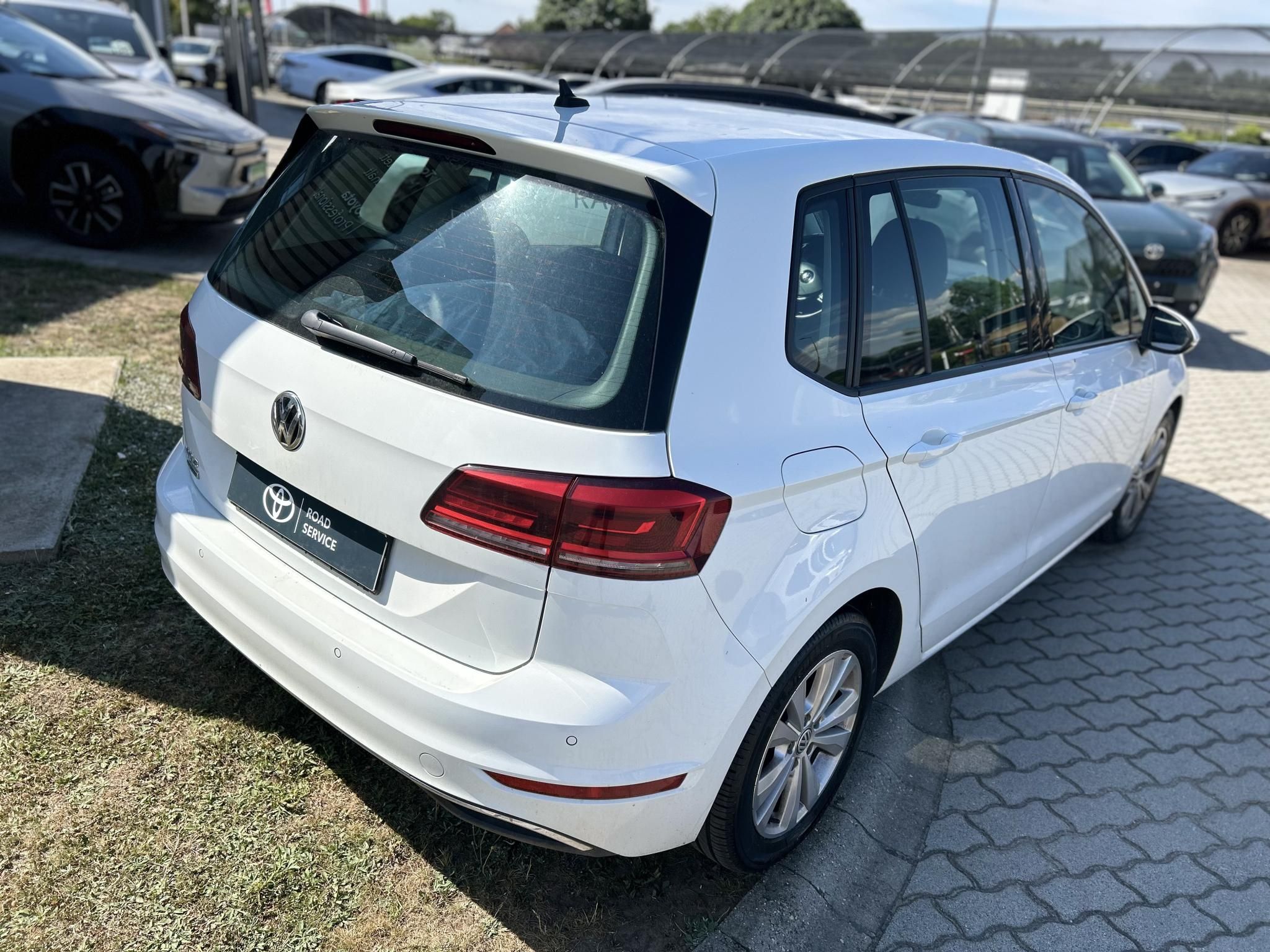 VOLKSWAGEN GOLF SPORTSVAN 1.5 TSI ACT Comfortline