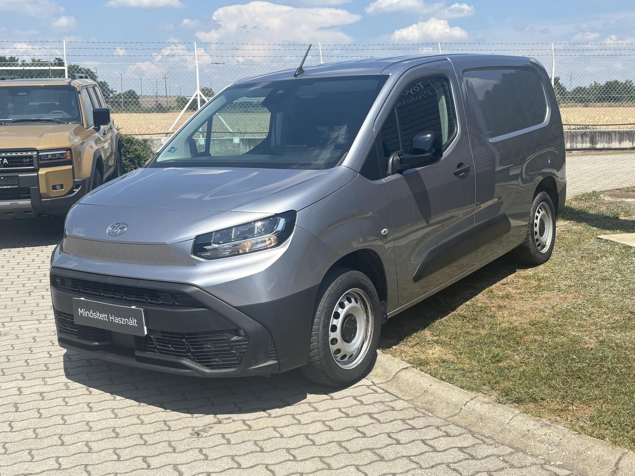TOYOTA PROACE City 1.5 D Active Smart Cargo Multimedia L2H1