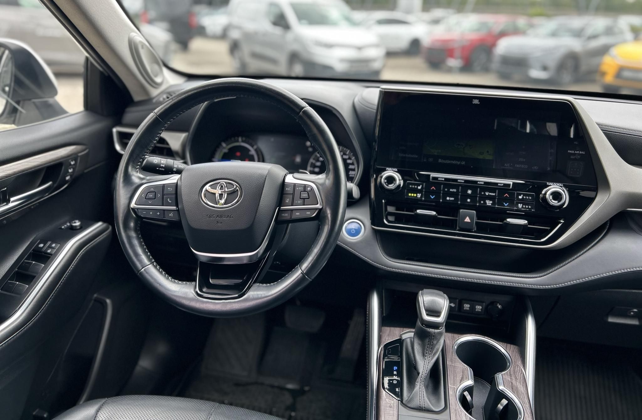 TOYOTA HIGHLANDER 2.5 Hybrid Prestige Tech CVT +2 ÉV TOYOTA MINŐSÍTETT HASZNÁLT GARANCIA