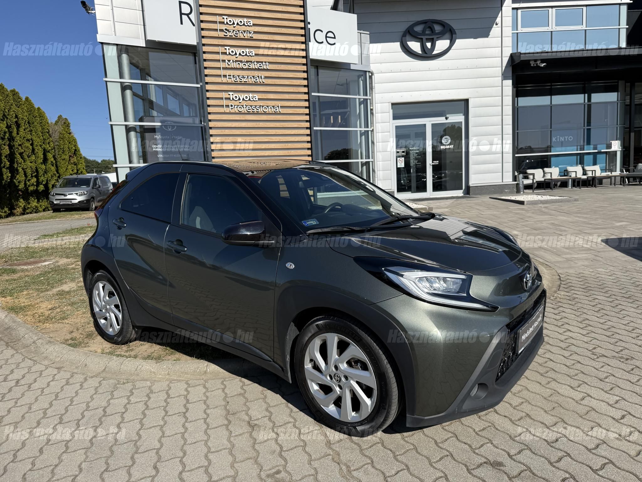 TOYOTA AYGO X 1.0 VVT-i Style Tech Vision + 2 év Toyota Minősített Használt Autó Garancia