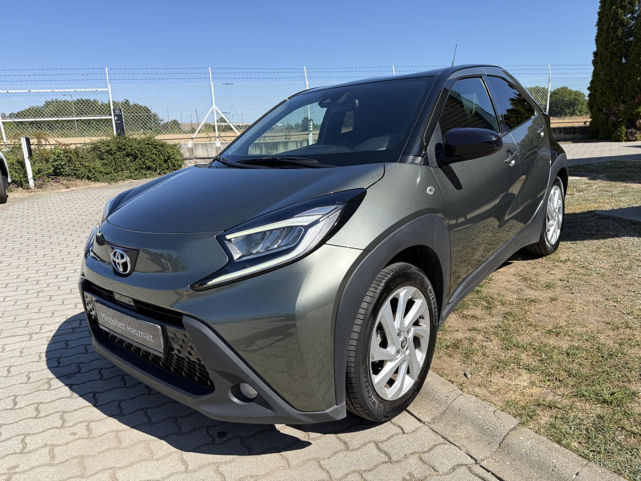 TOYOTA AYGO X 1.0 VVT-i Style Tech Vision + 2 év Toyota Minősített Használt Autó Garancia