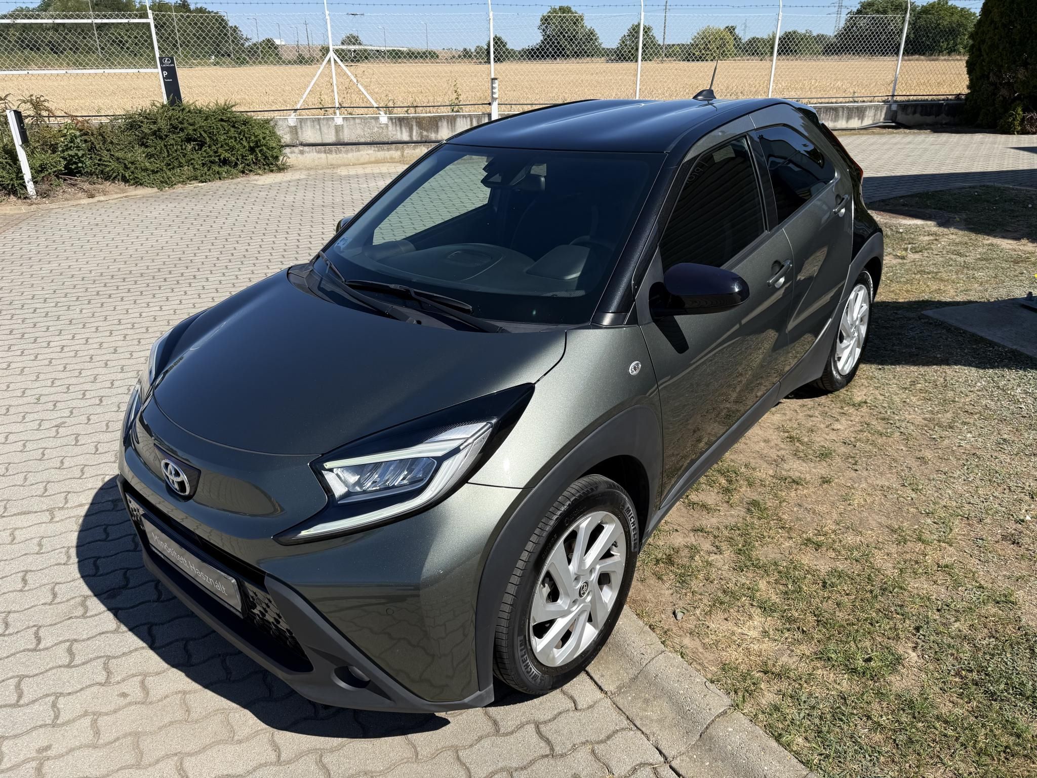 TOYOTA AYGO X 1.0 VVT-i Style Tech Vision + 2 év Toyota Minősített Használt Autó Garancia