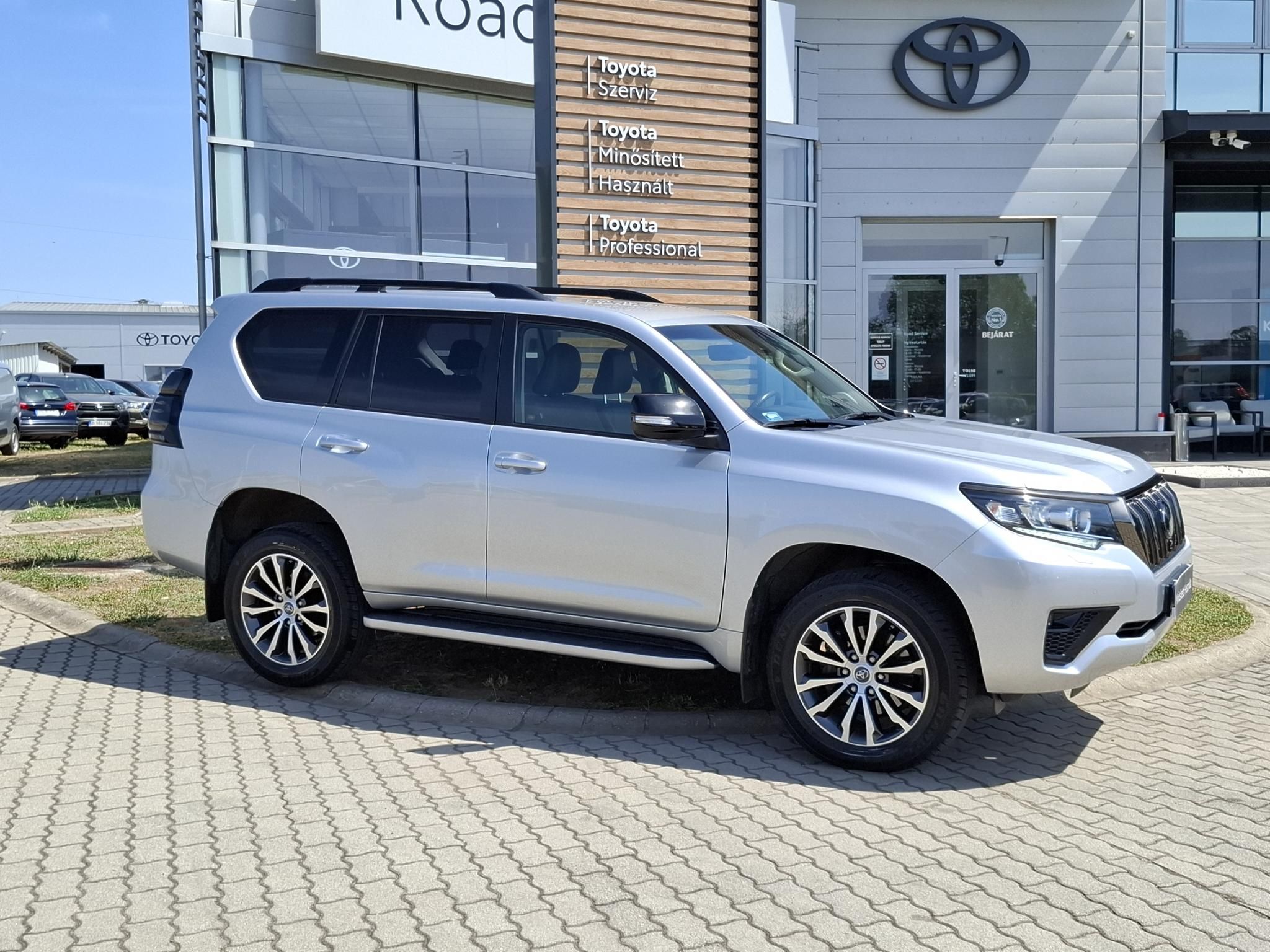 TOYOTA LAND CRUISER Prado 2.8 D-4D Executive (Automata) Á F A-s autó!! + 2 év Toyota Minősített Használt Autó Garancia