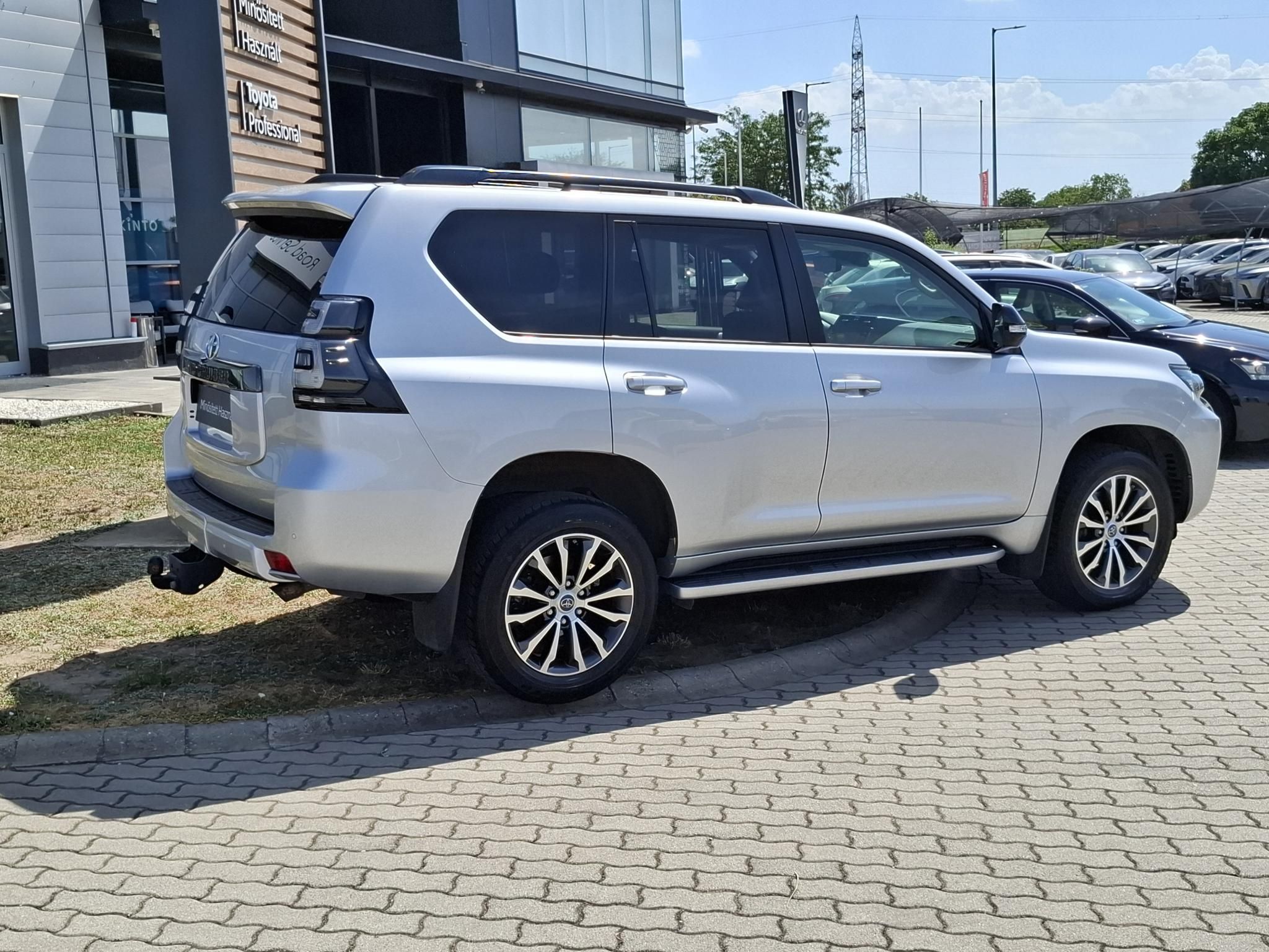TOYOTA LAND CRUISER Prado 2.8 D-4D Executive (Automata) Á F A-s autó!! + 2 év Toyota Minősített Használt Autó Garancia