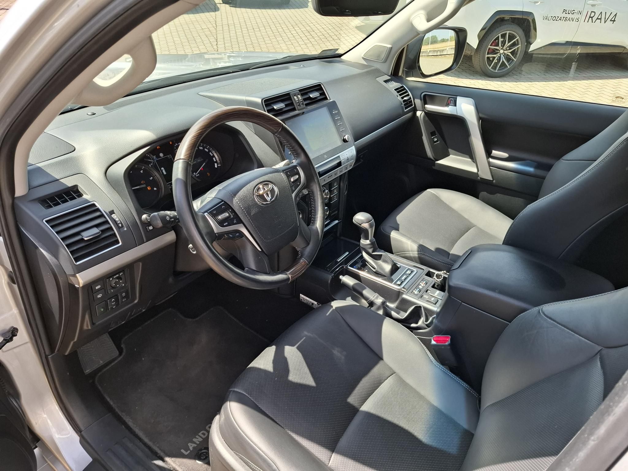 TOYOTA LAND CRUISER Prado 2.8 D-4D Executive (Automata) Á F A-s autó!! + 2 év Toyota Minősített Használt Autó Garancia