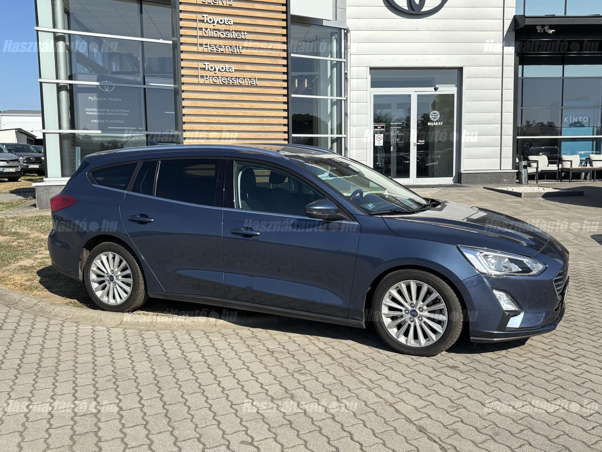 FORD FOCUS 1.5 EcoBoost Titanium