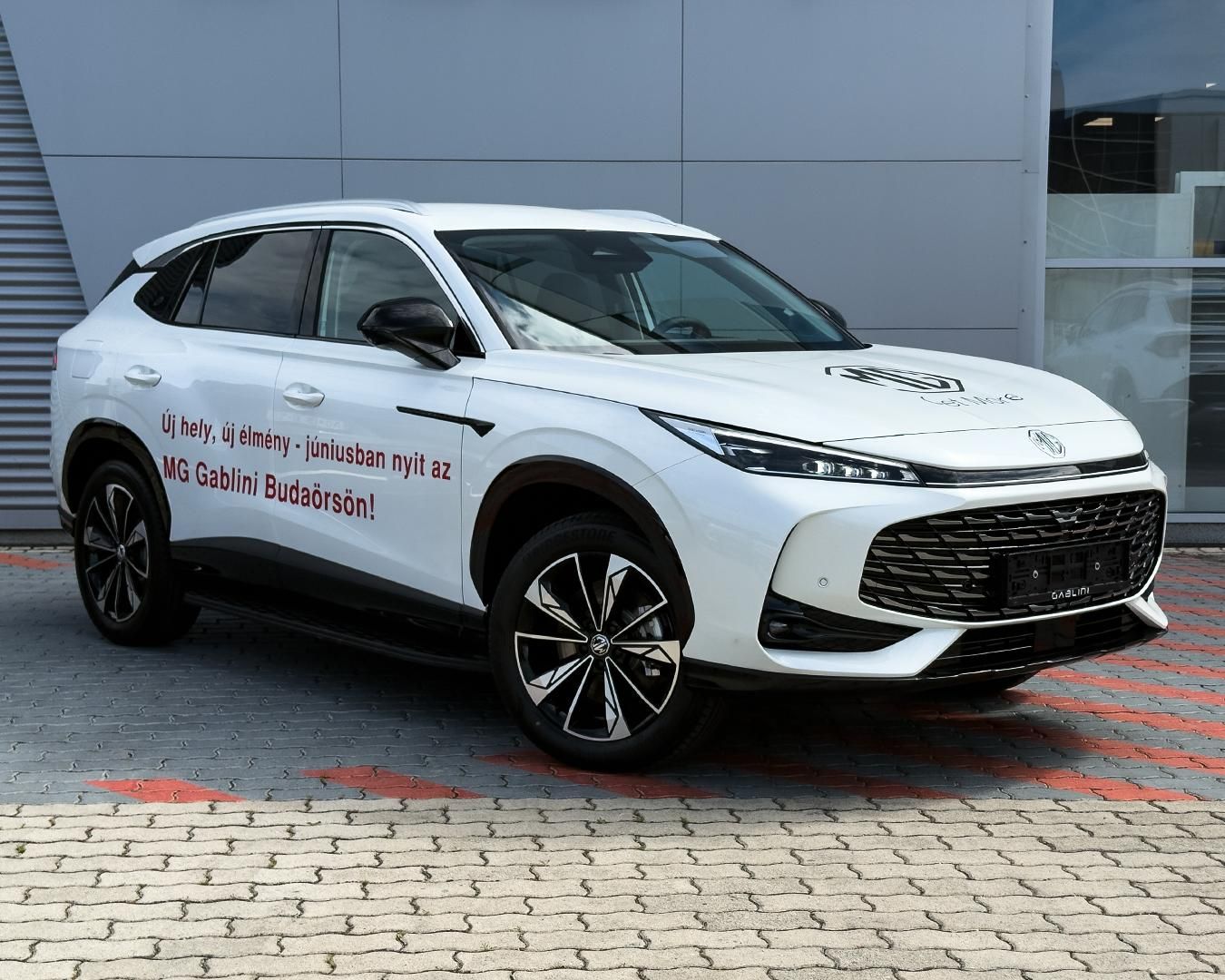 MG HS 1.5 T-GDI PHEV Luxury (Automata) 0% THM. 50% KEDVEZMÉNY PRÉMIUM TÉLIGUMI SZET