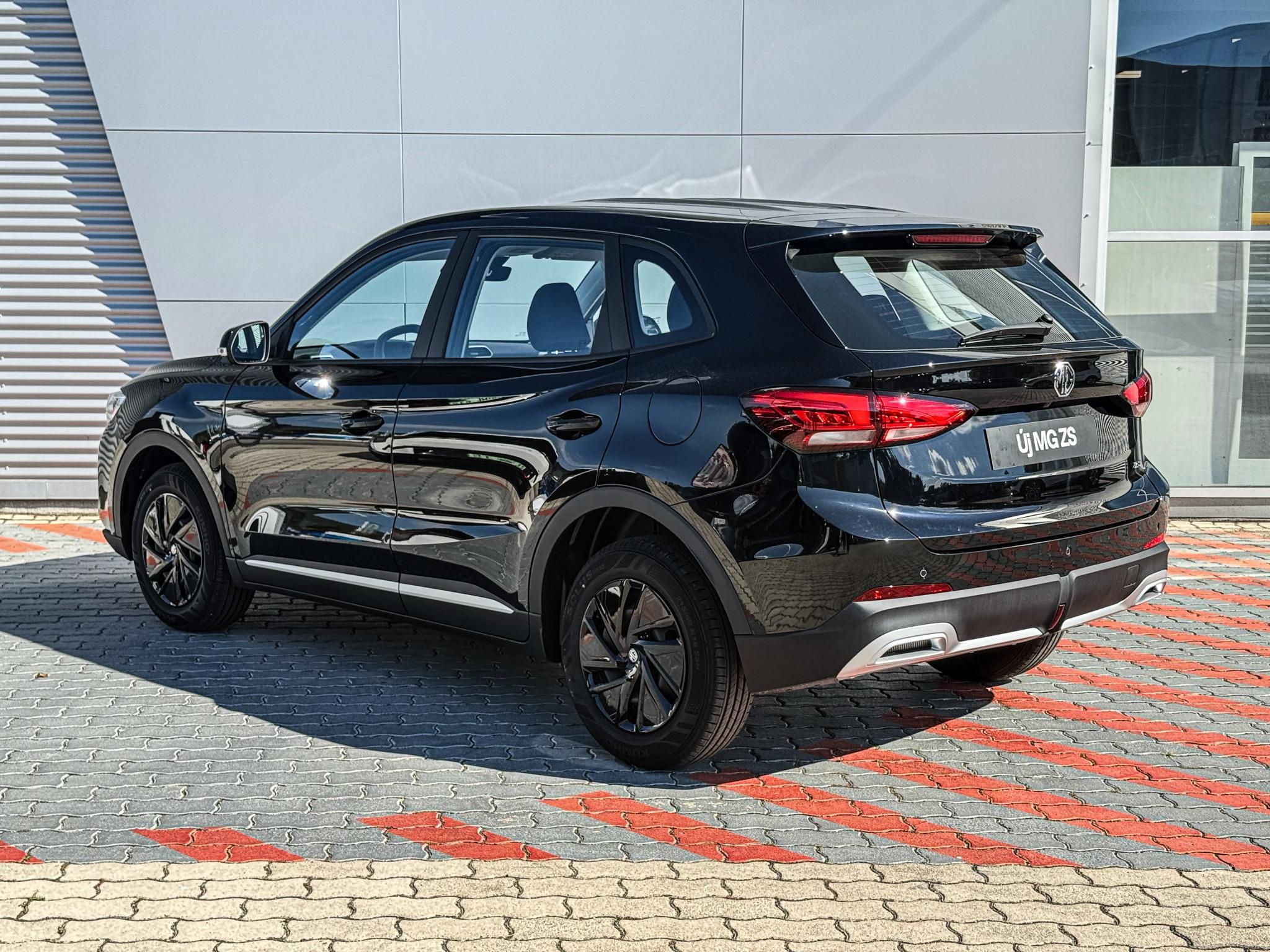 MG ZS 1.5 GDI Hybrid+ Luxury DCT - 3. kép