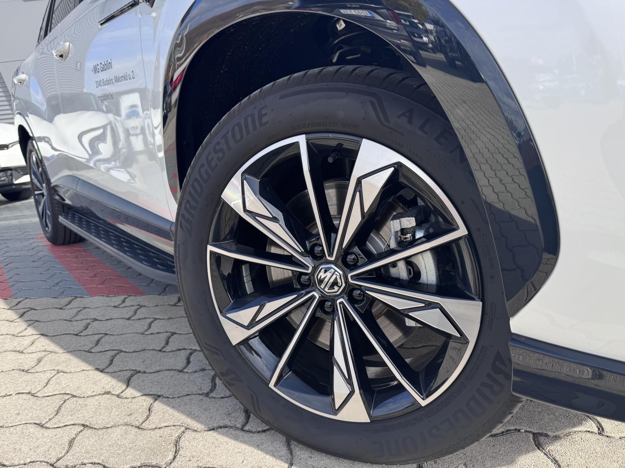 MG HS 1.5 T-GDI PHEV Luxury (Automata) TESZTAUTÓ - 3. kép