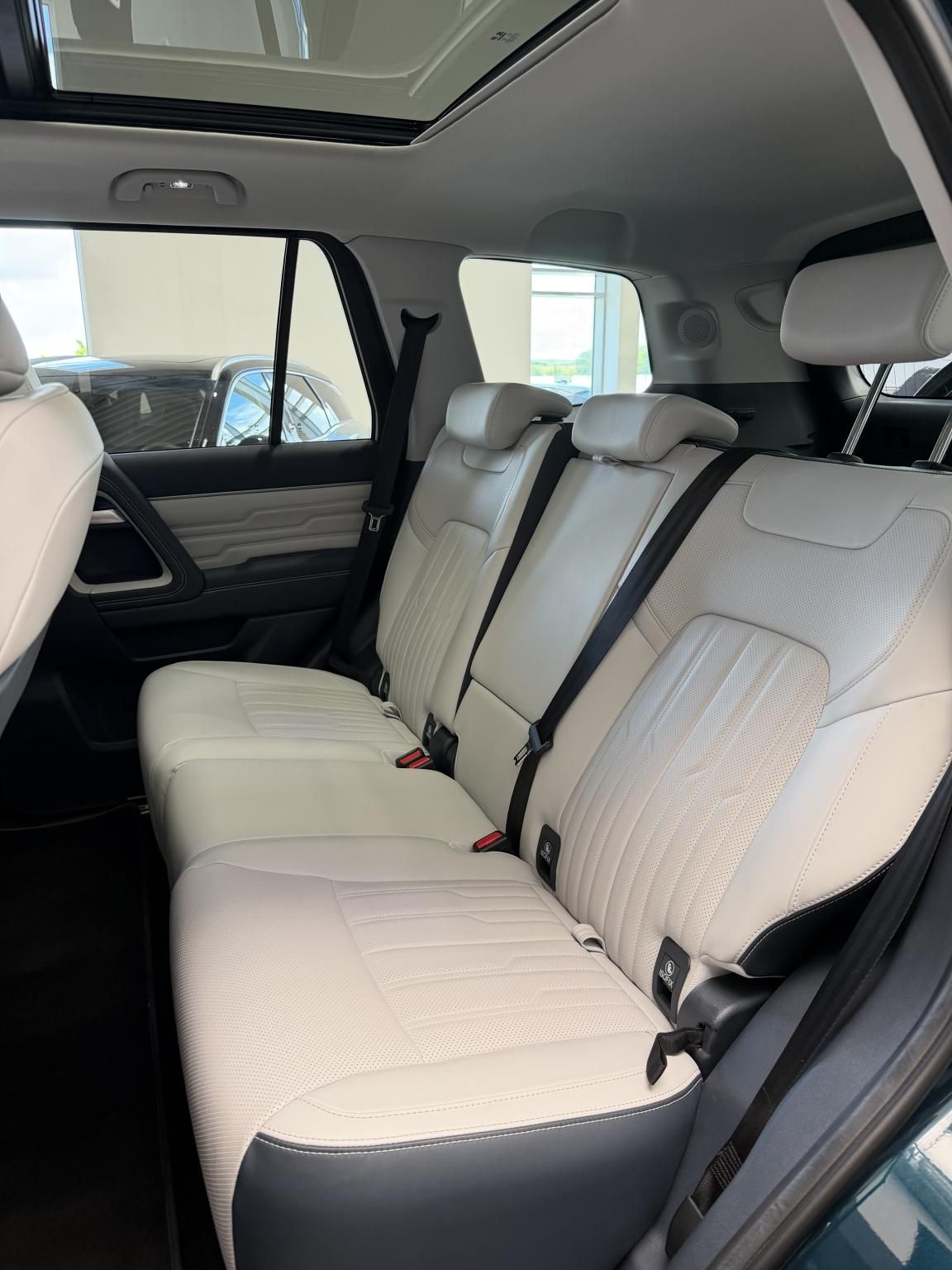 BAIC BJ60 48V mild hybrid Flagship 7 üléses BEVEZETŐ ÁRON - 10. kép