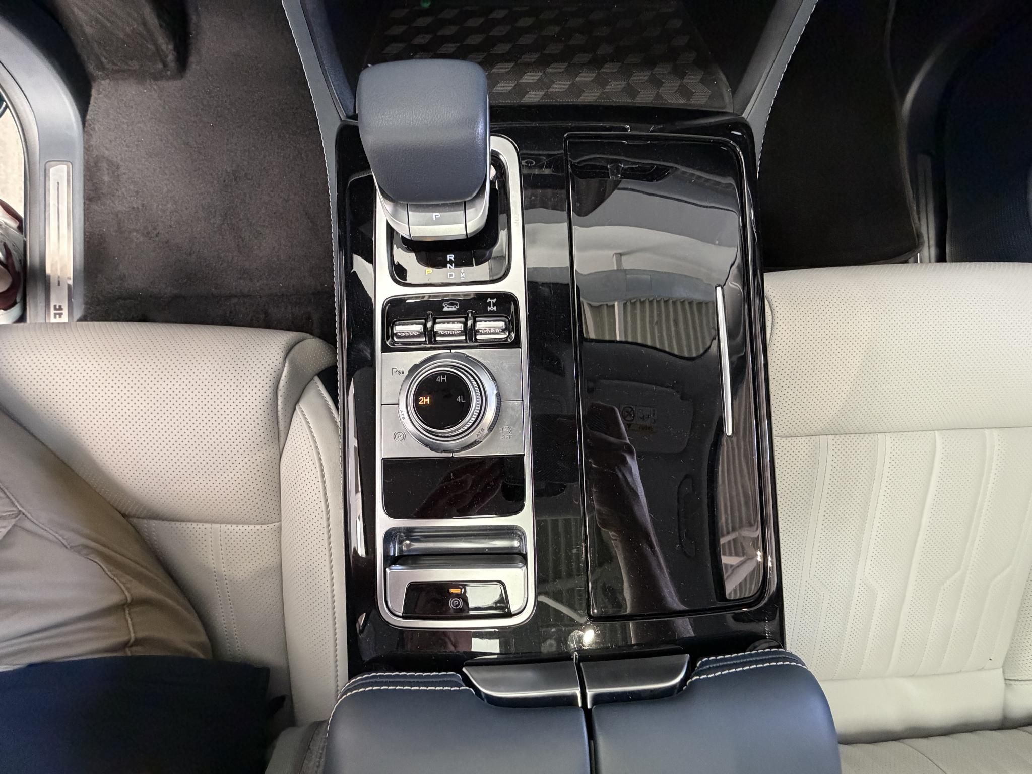 BAIC BJ60 48V mild hybrid Flagship 7 üléses BEVEZETŐ ÁRON - 15. kép