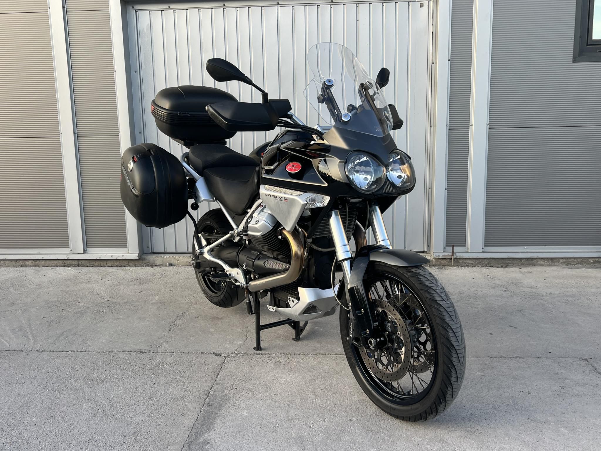MOTO GUZZI STELVIO 1200