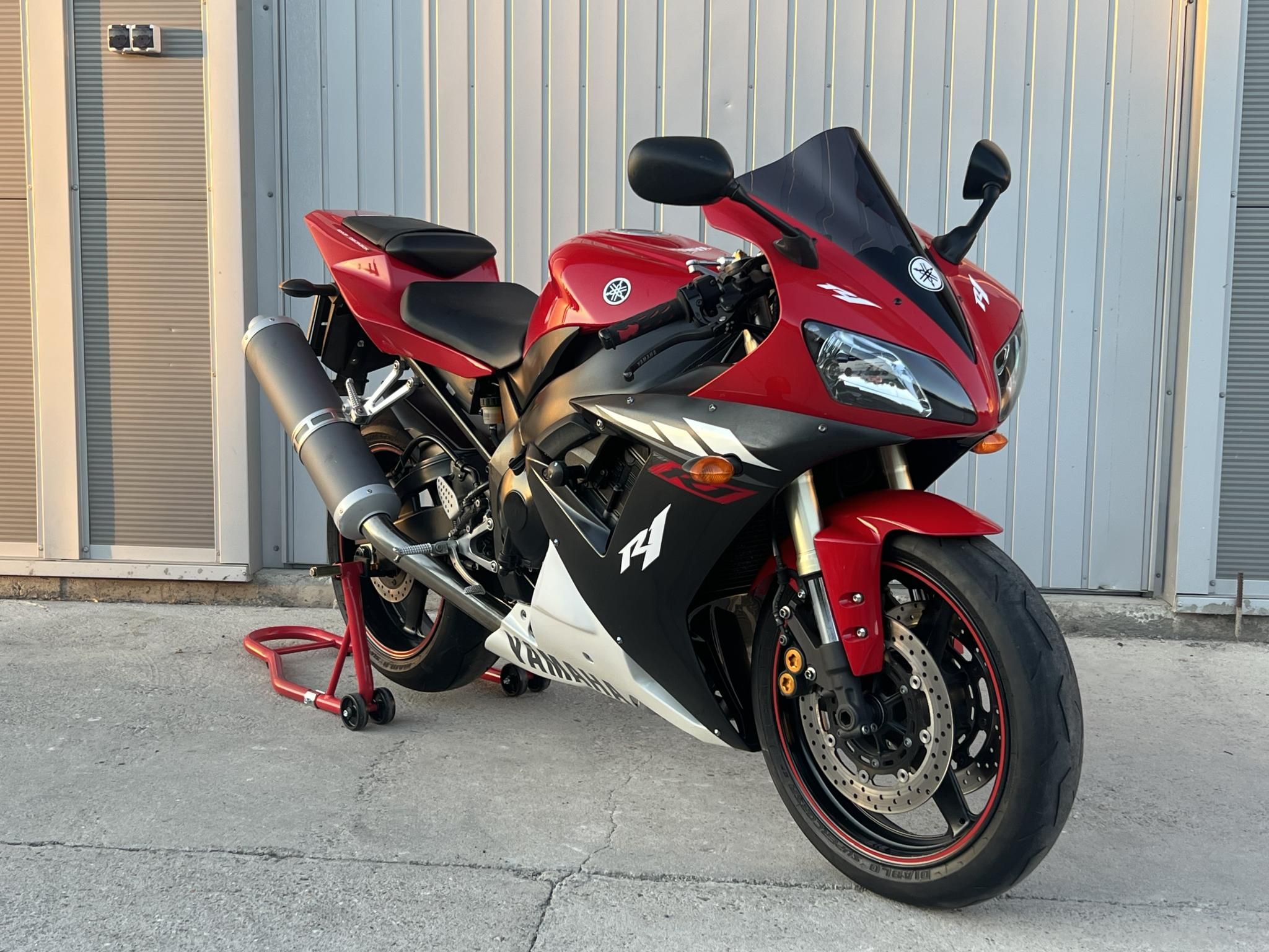 YAMAHA YZF R1 GYÜJTŐI DARAB! GYÁRI-SZINTE KARCMENTES!