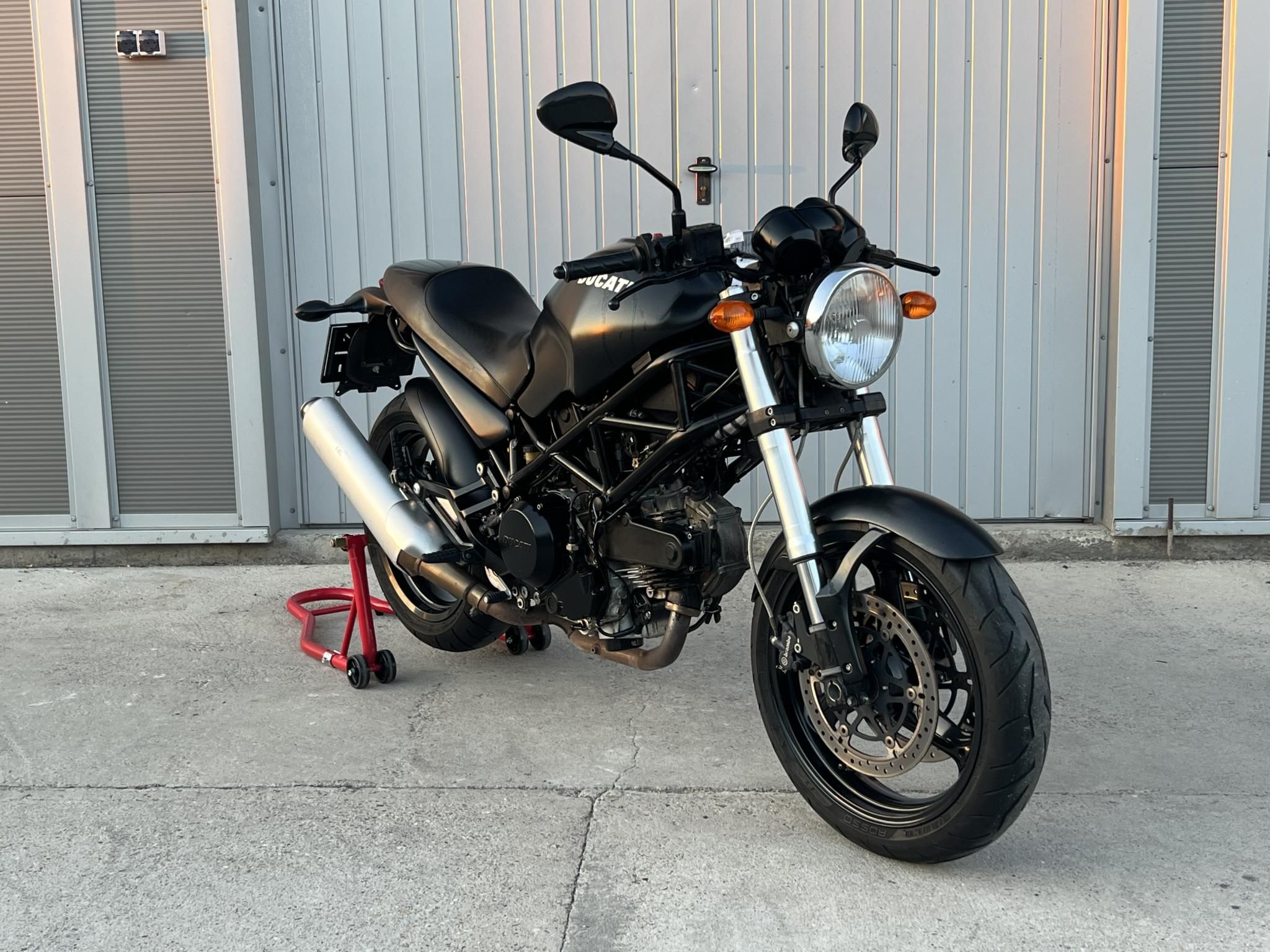 DUCATI MONSTER 695