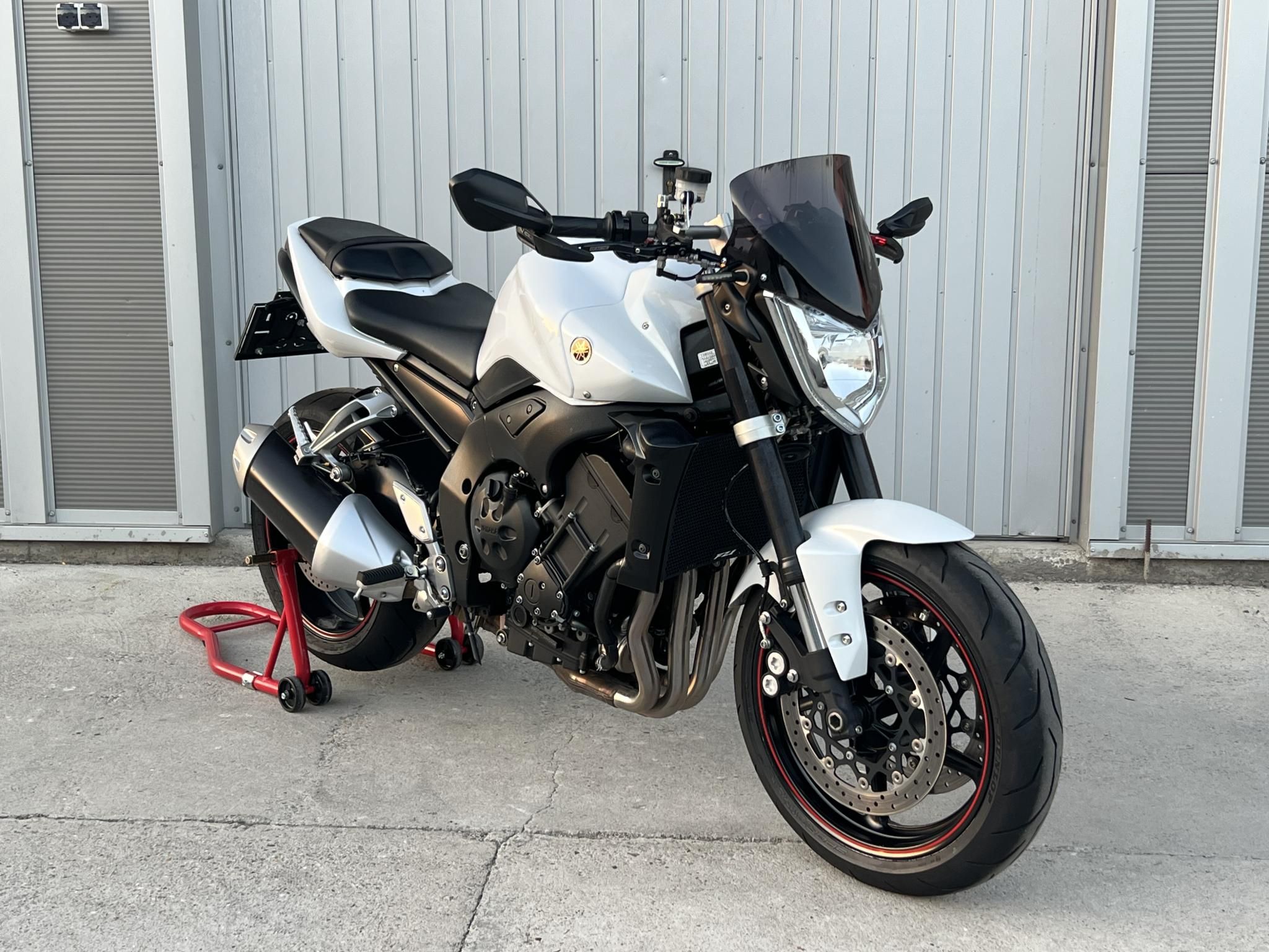 YAMAHA FZ1